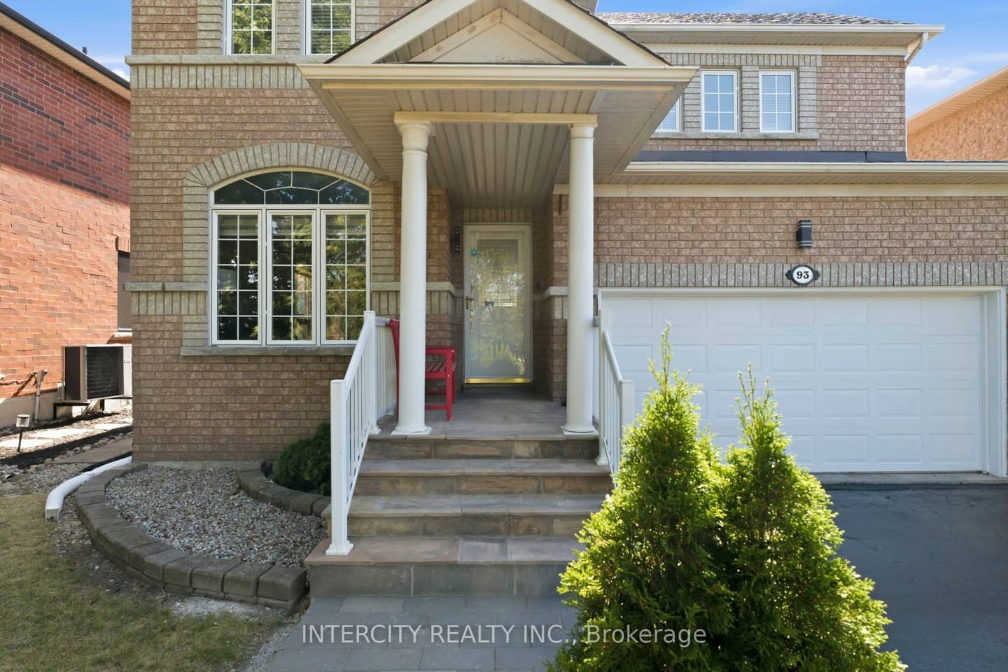 93 Chalone Crescent, Vaughan, ON L4H 1V6