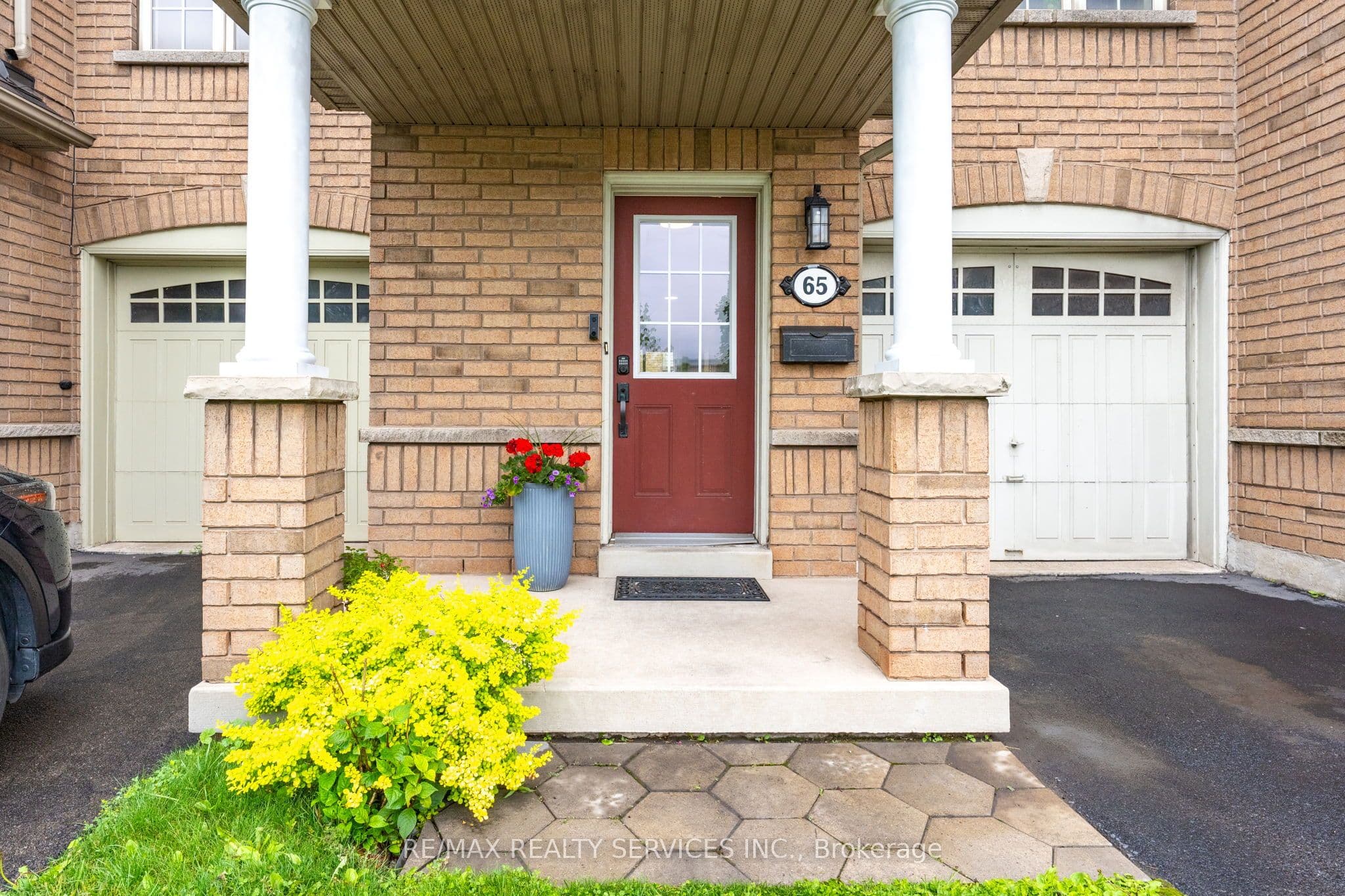 470 Beach Boulevard 65, Hamilton, ON L8H 6X2