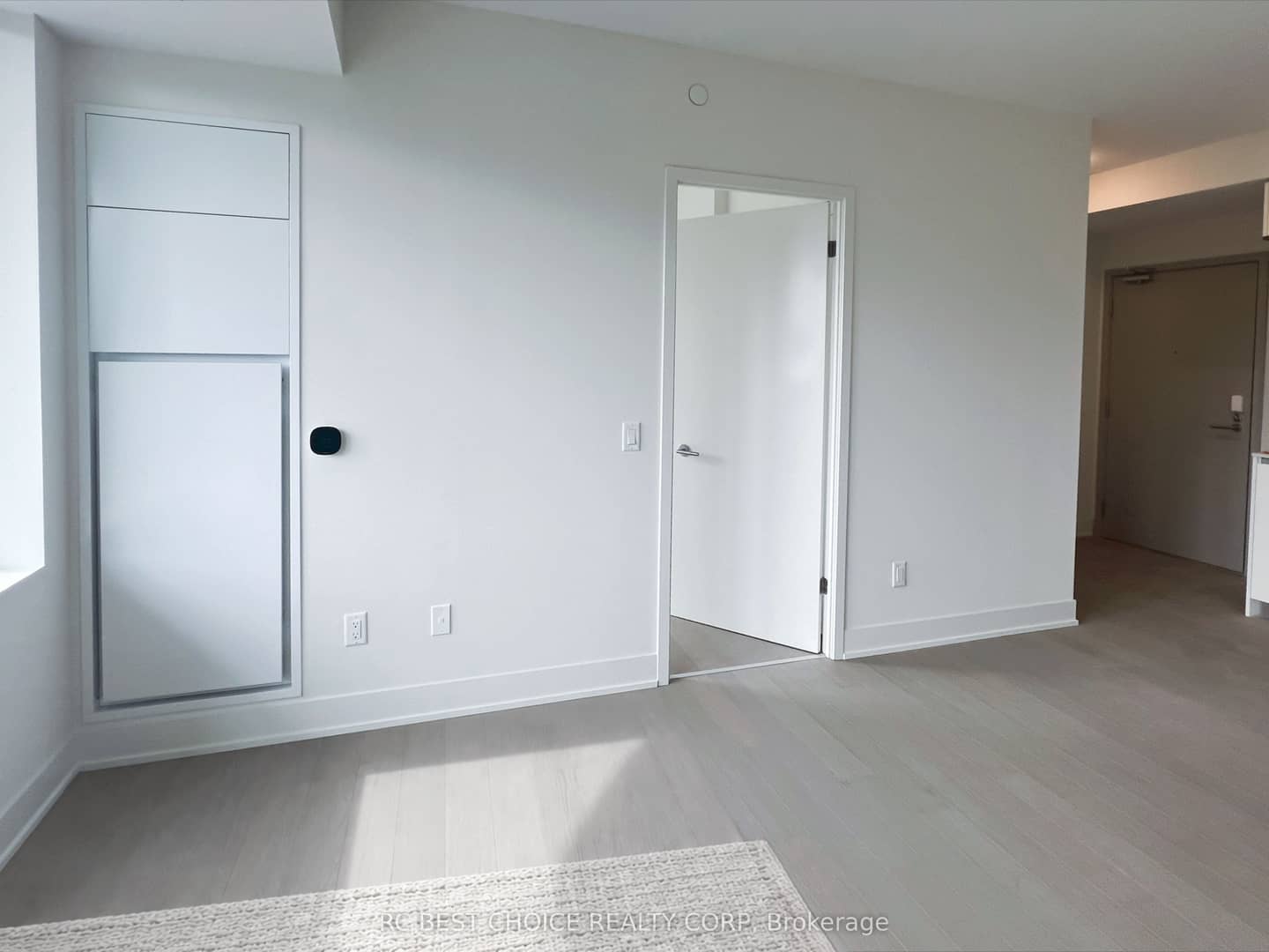 322 Dupont Street 503, Toronto, ON M5R 0E3