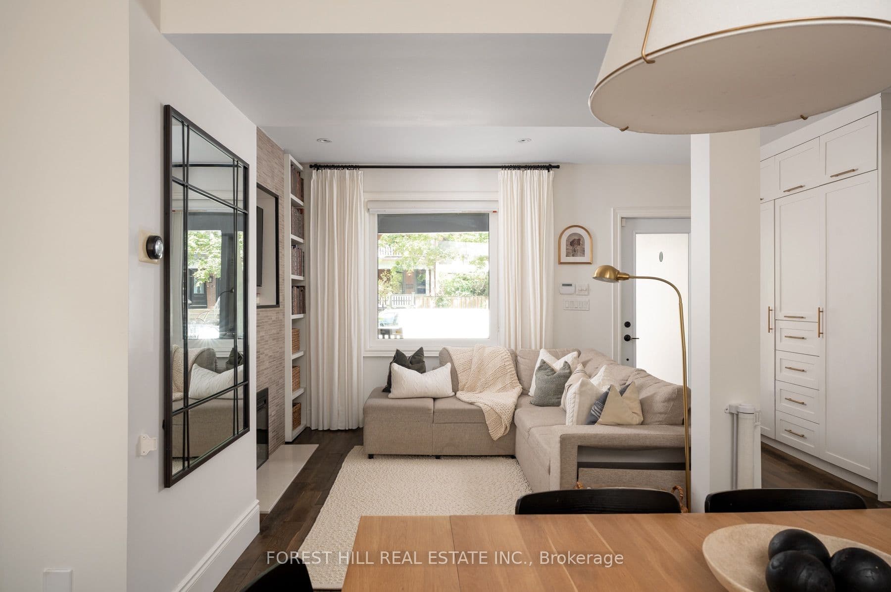 1 Balmy Avenue, Toronto, ON M4E 1C7