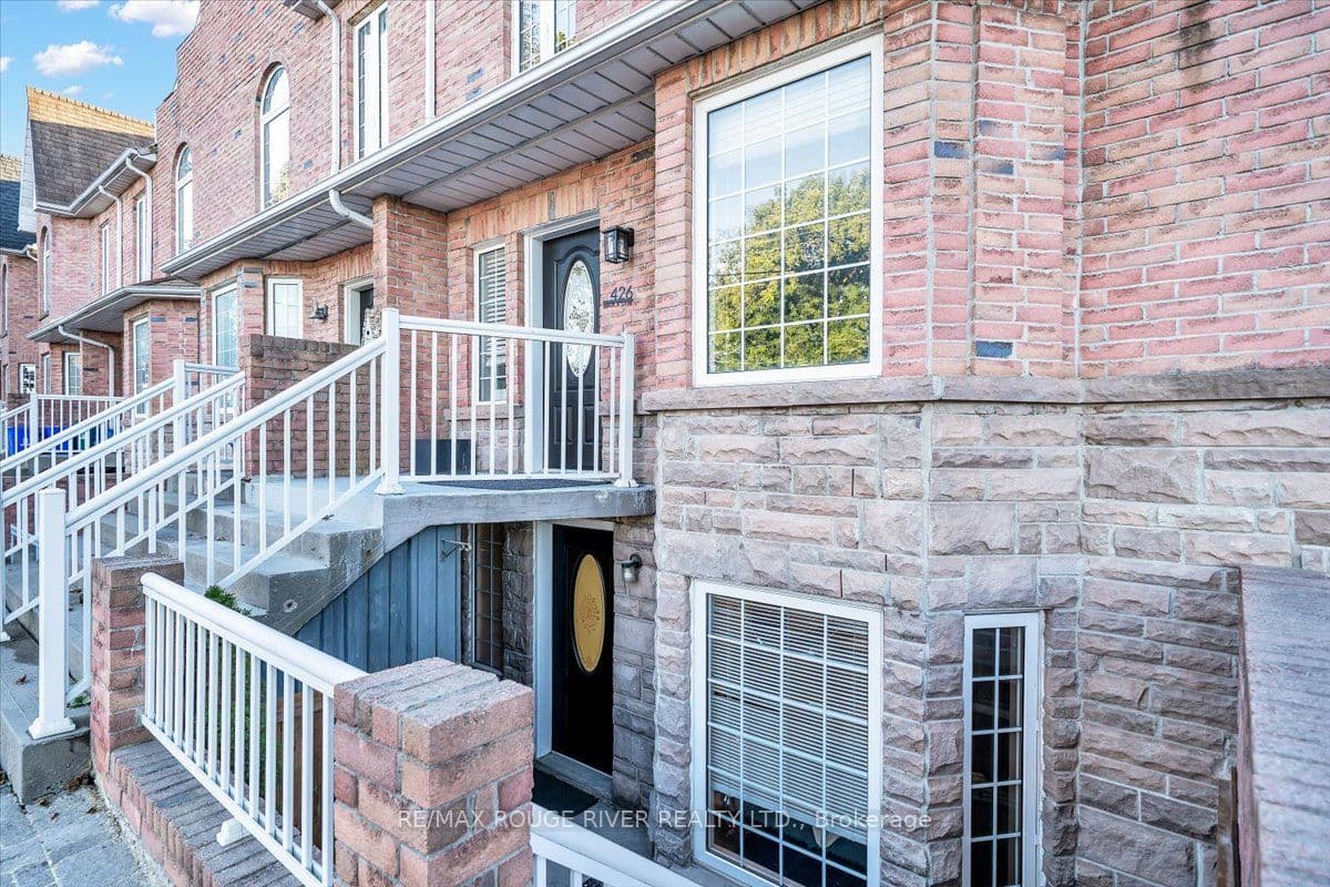 426 Brock Street N, Whitby, ON L1N 4H9