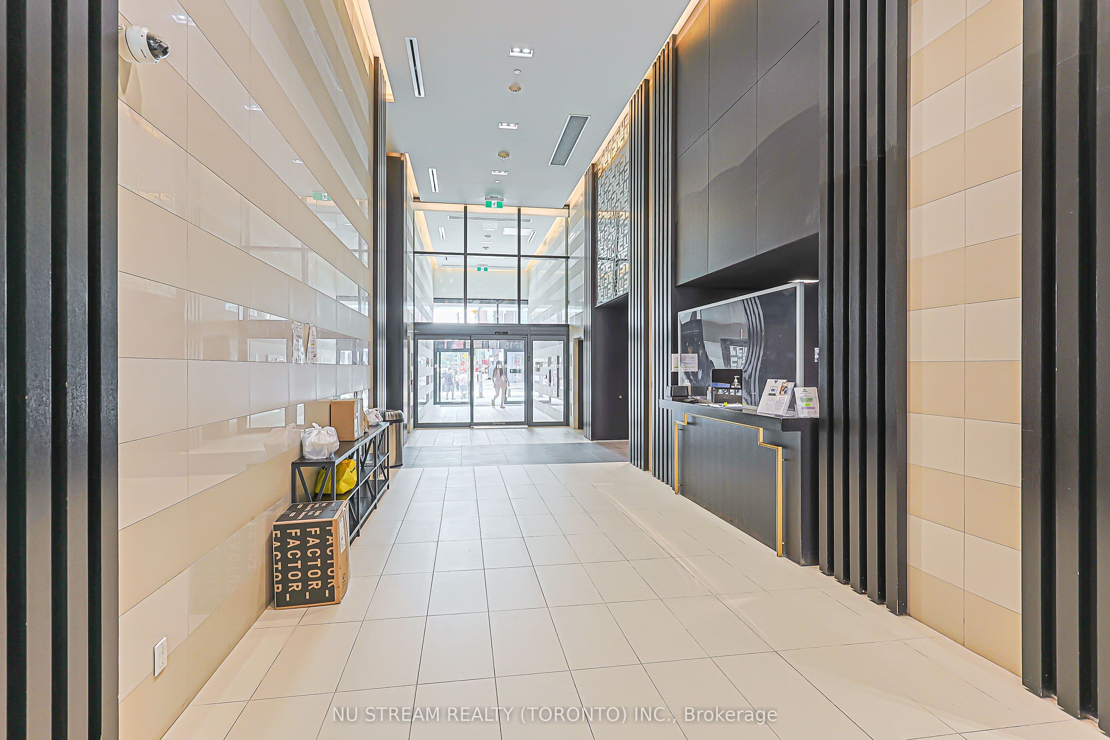 501 Yonge Street 1710, Toronto, ON M4Y 0G8