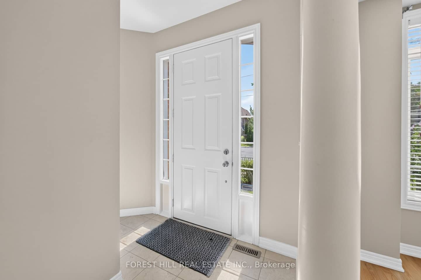 3549 Eglinton Avenue W, Mississauga, ON L5M 7T3