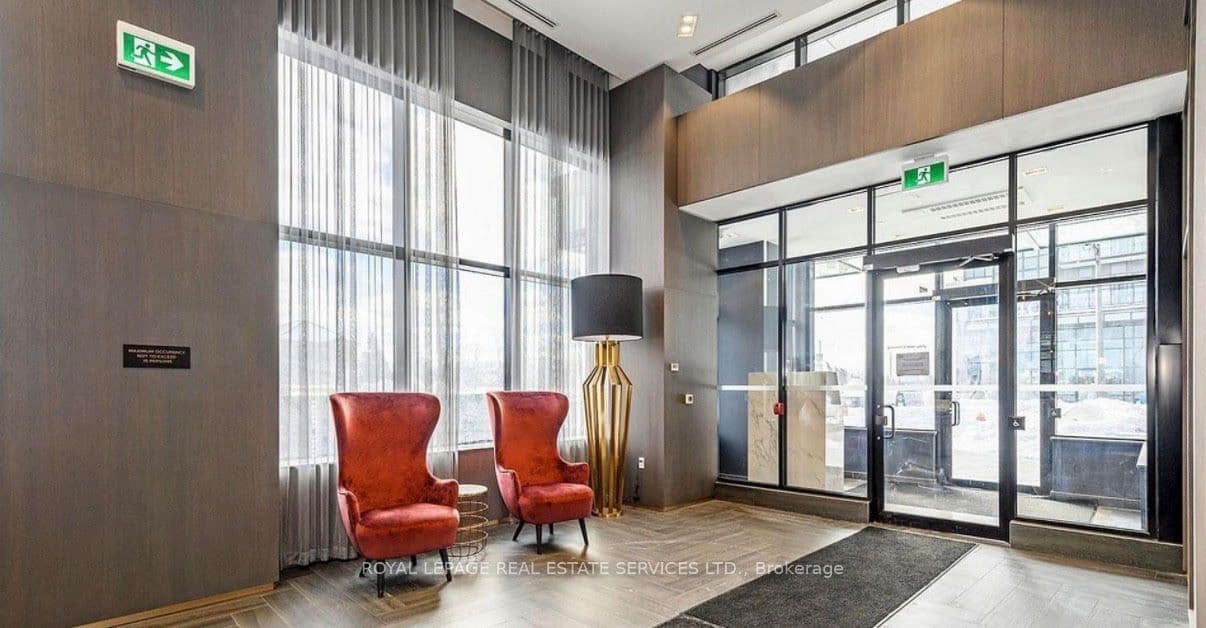 395 Dundas Street 820, Oakville, ON L6M 4M2