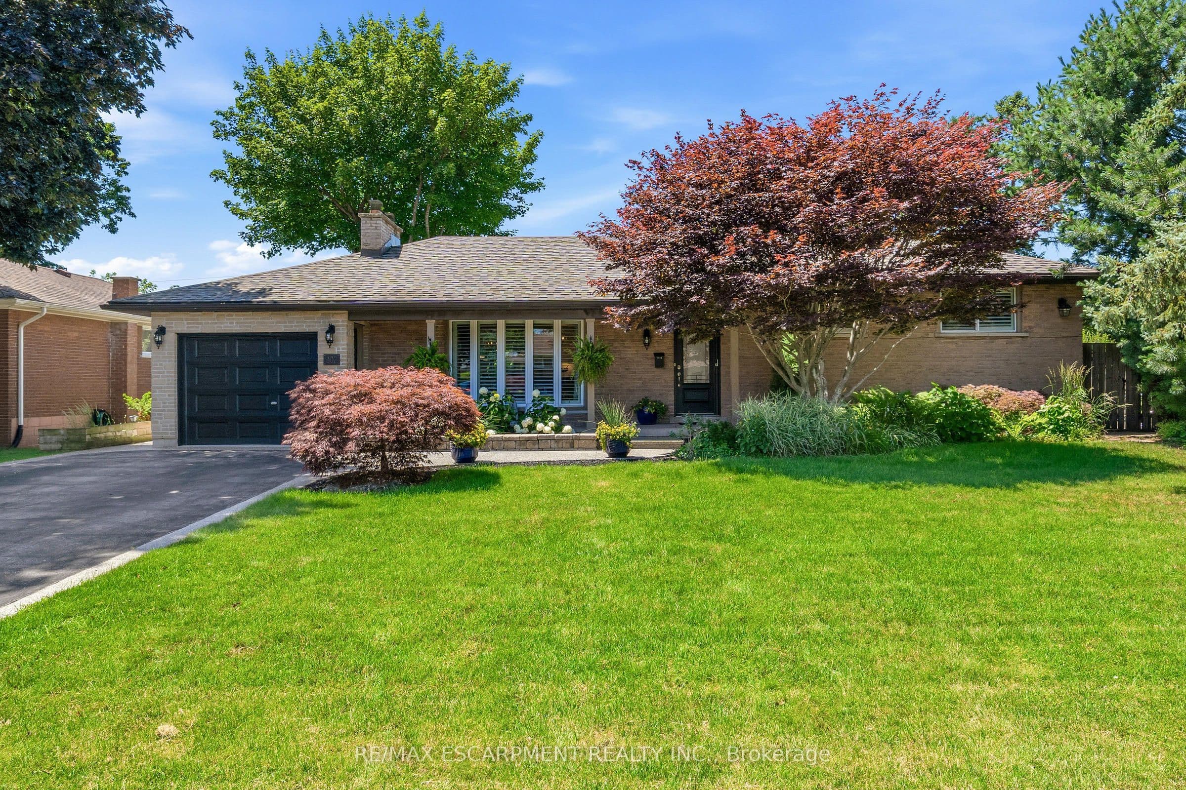 302 Harmony Road, Hamilton, ON L9G 2T2