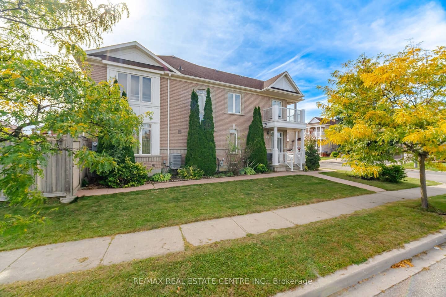 65 Connolly Crescent, Brampton, ON L6R 0G8