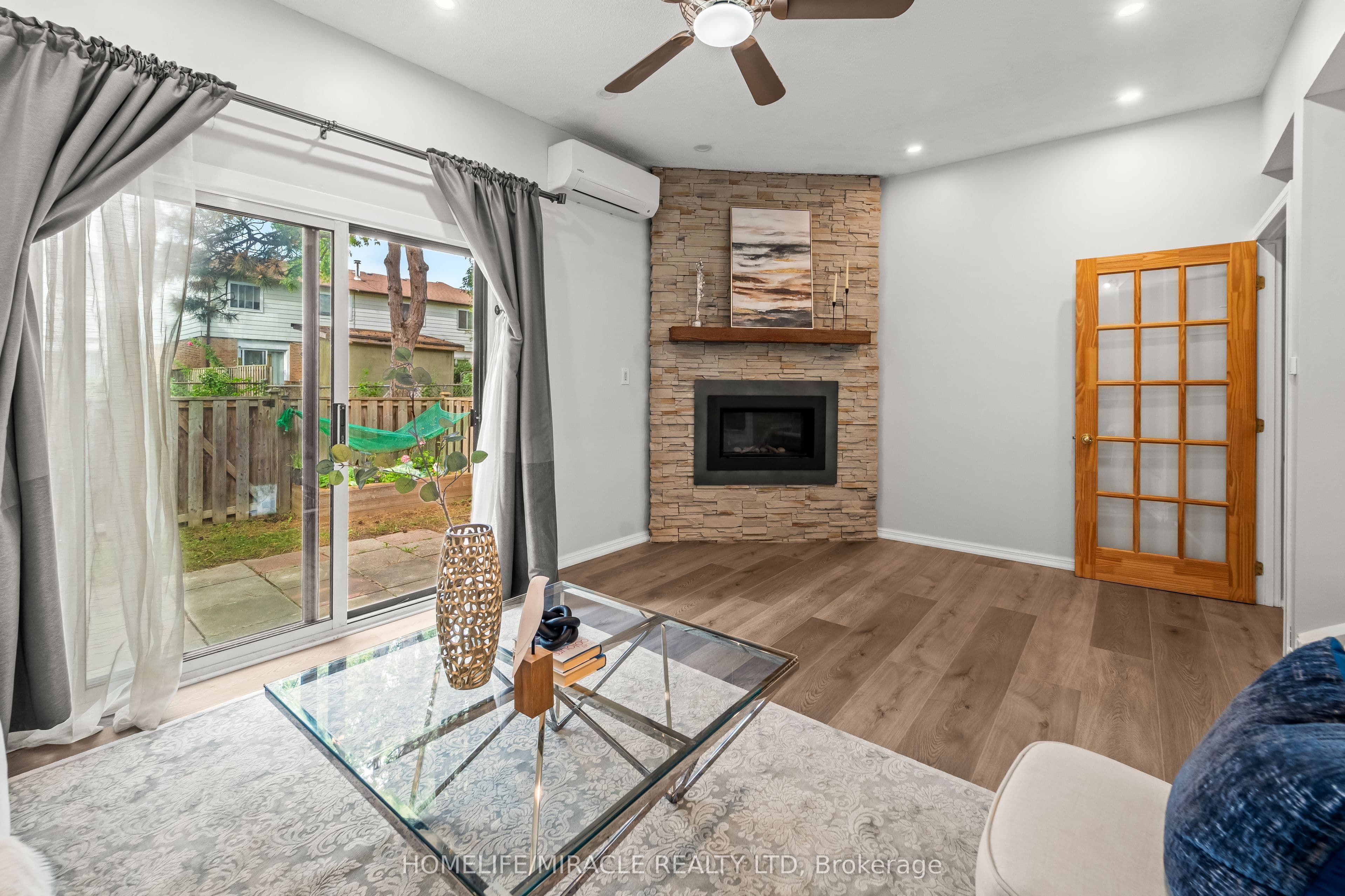 1350 Glenanna Road 12, Pickering, ON L1V 2V9