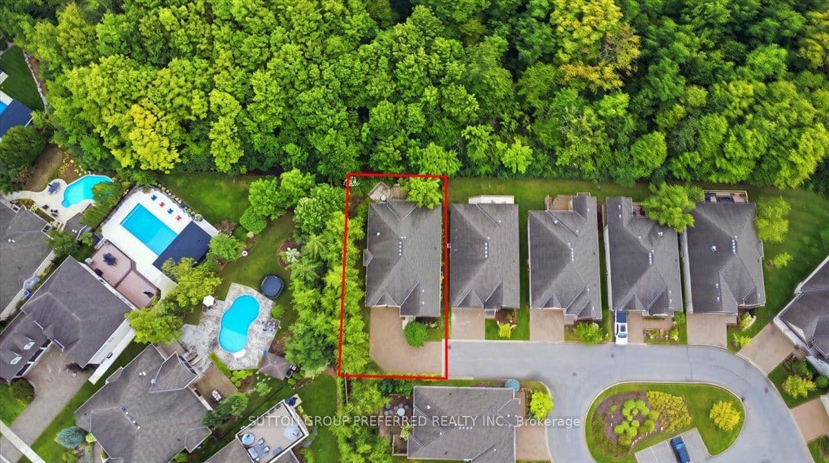 725 Eagletrace Drive 63, London North, ON N6G 0J7