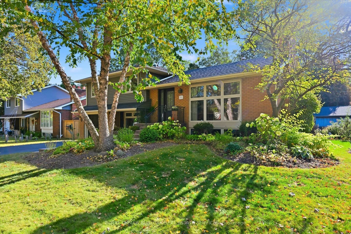 362 Oakwood Drive, Burlington, ON L7N 1X2