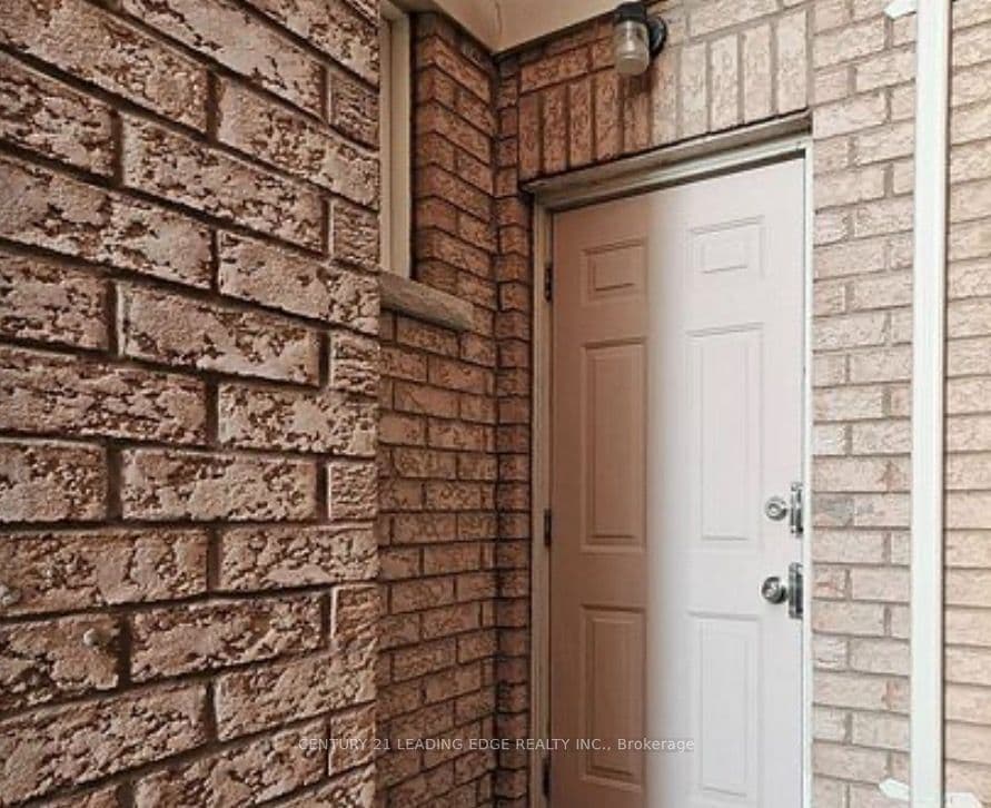 123 Kirkland Place, Whitby, ON L1P 1W8