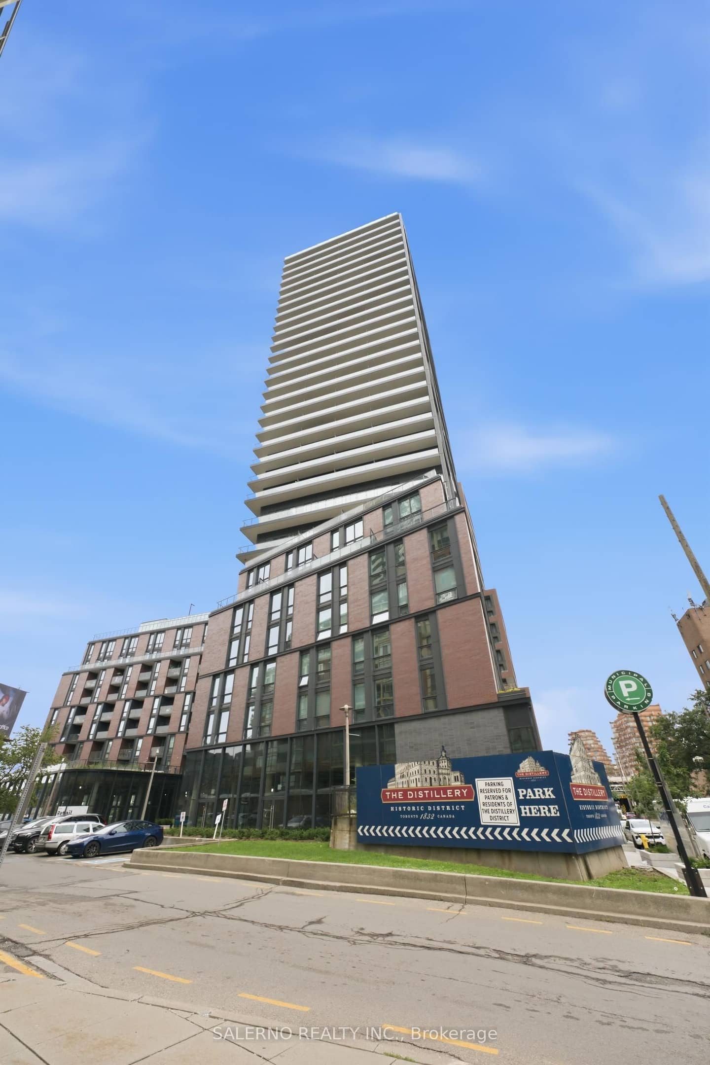 35 Parliament Street 314, Toronto, ON M5A 0Z5