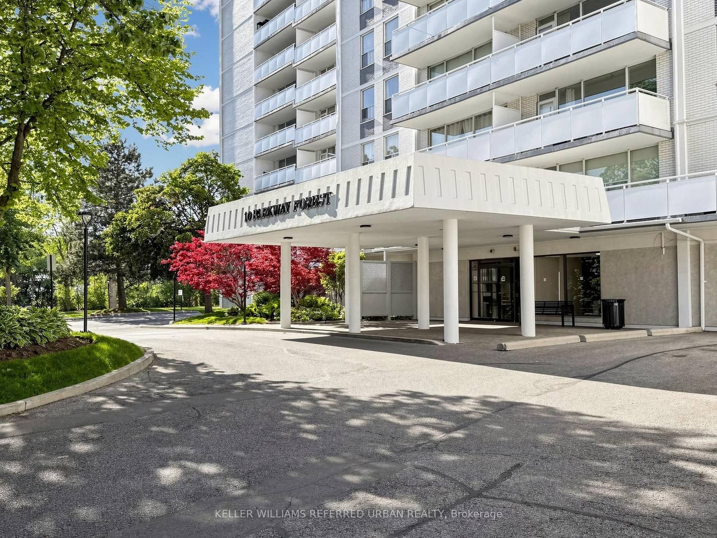10 Parkway Forest Drive 1111, Toronto, ON M2J 1L3