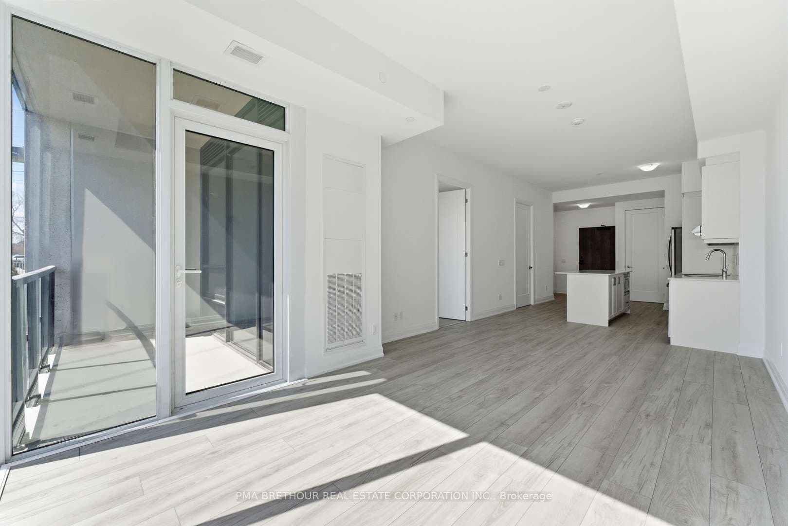 1035 Southdown Road 105, Mississauga, ON L5J 0A2