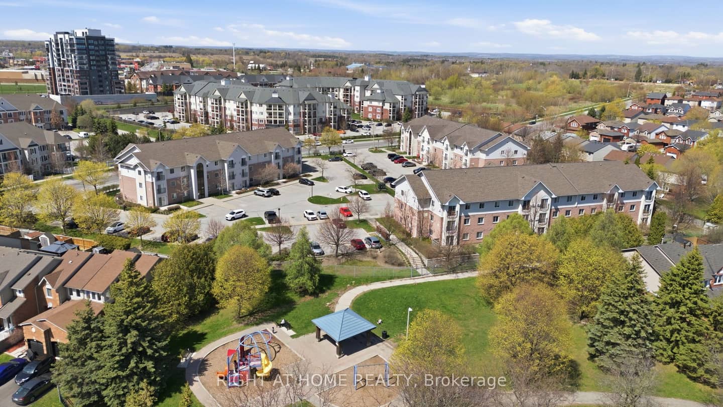 91 Aspen Springs Drive 102, Clarington, ON L1C 5J9