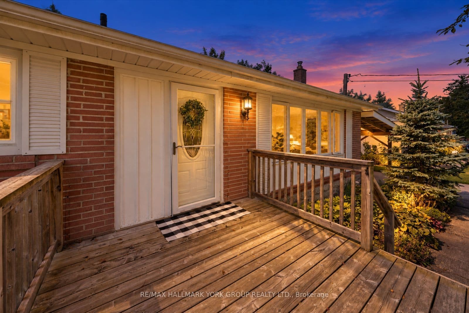 26 Georgina Street, Georgina, ON L0E 1R0