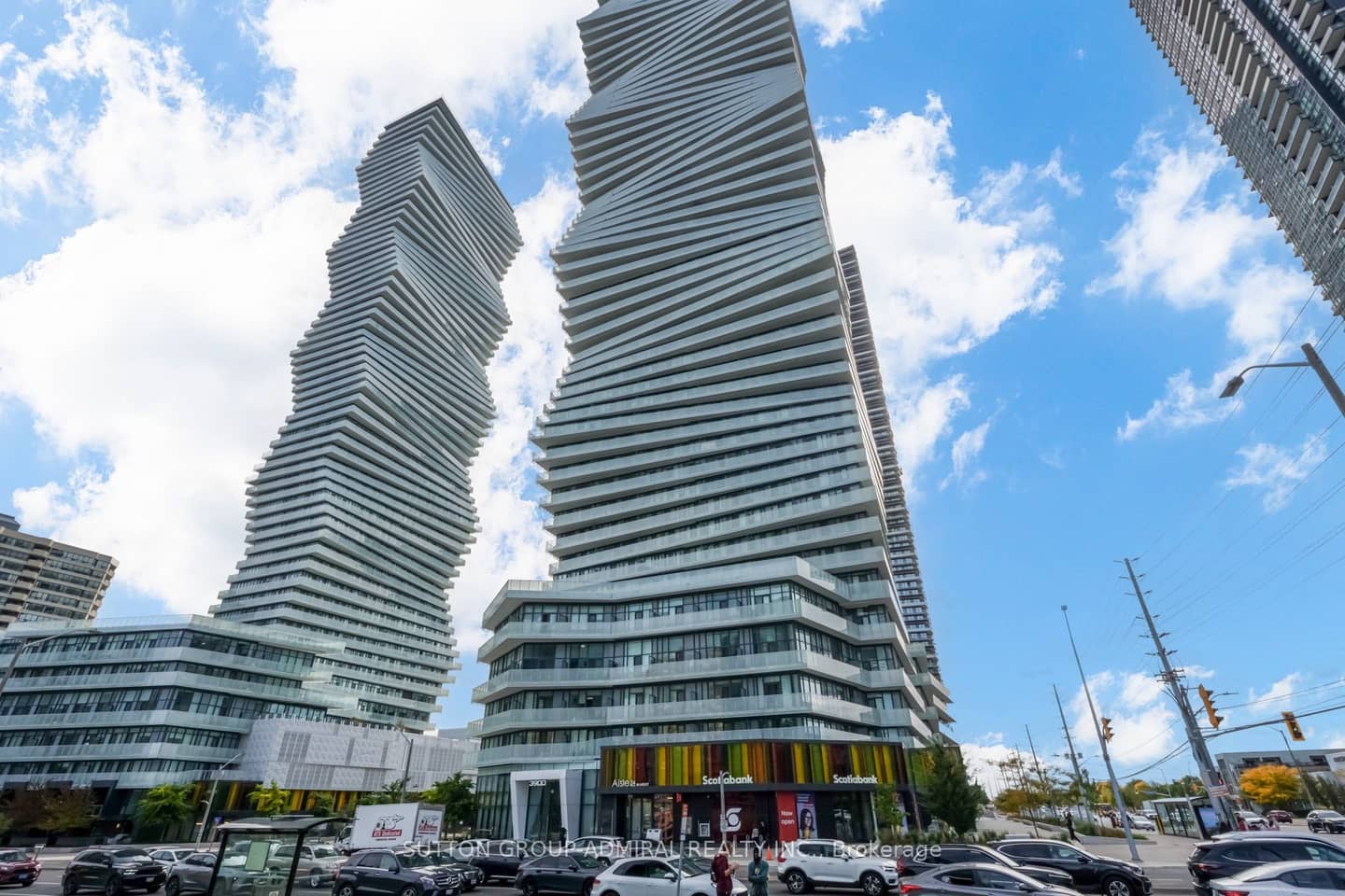 3900 Confederation Parkway 2401, Mississauga, ON L5B 0M3