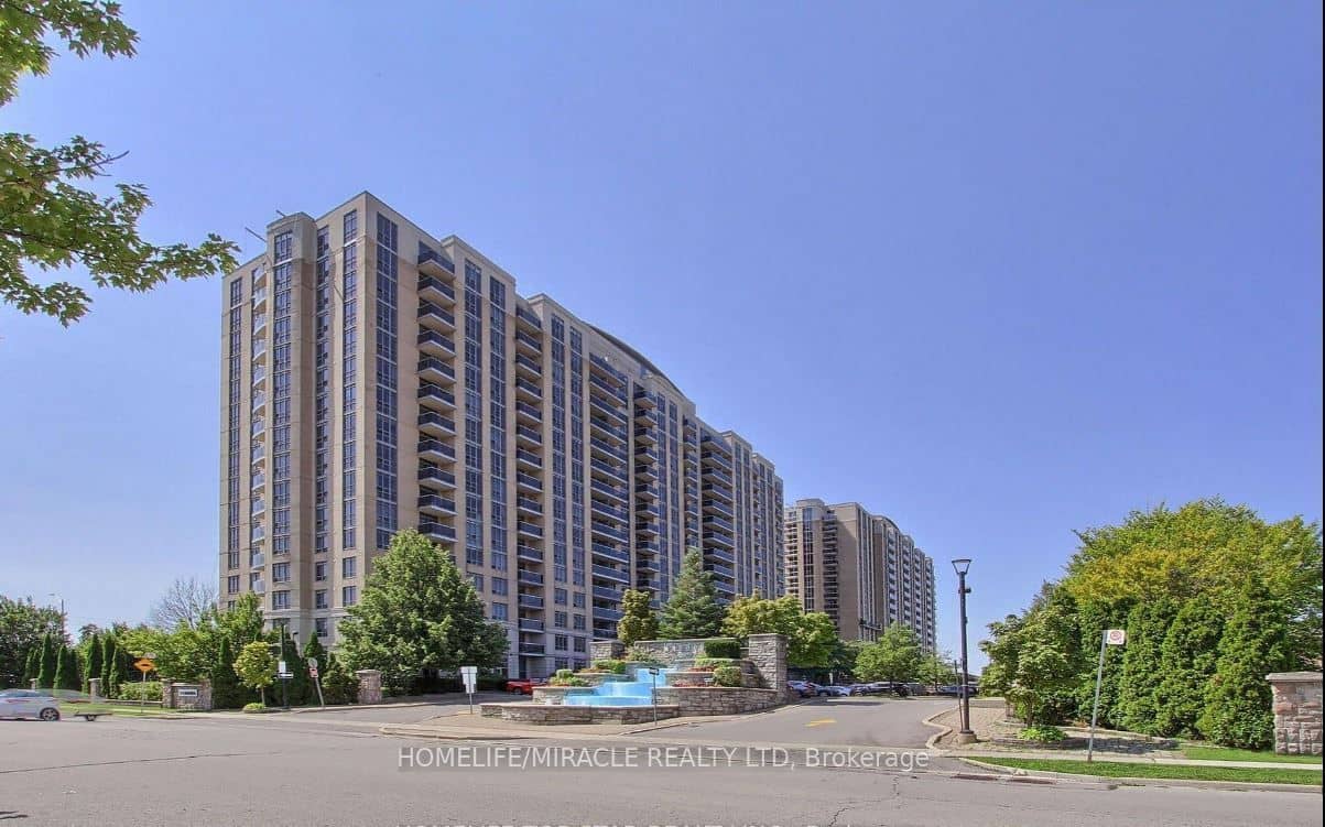18 Mondeo Drive 441, Toronto, ON M1P 5C8