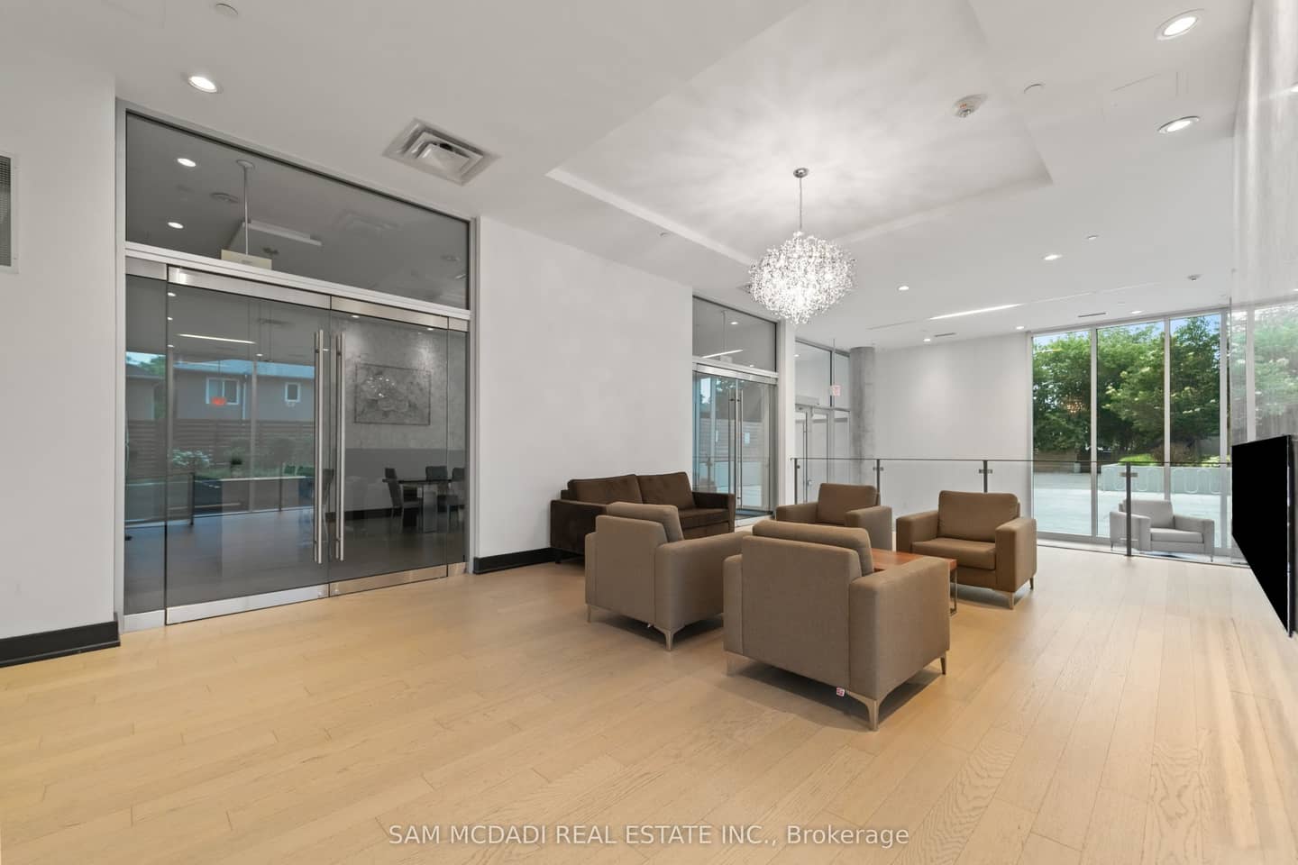 2055 Danforth Avenue 903, Toronto, ON M4C 1J8