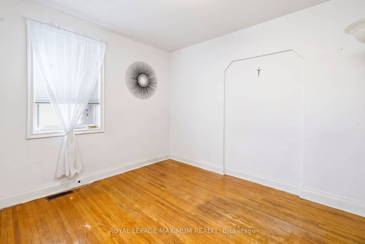 84 Gilley Road, Toronto, ON M3K 1L7