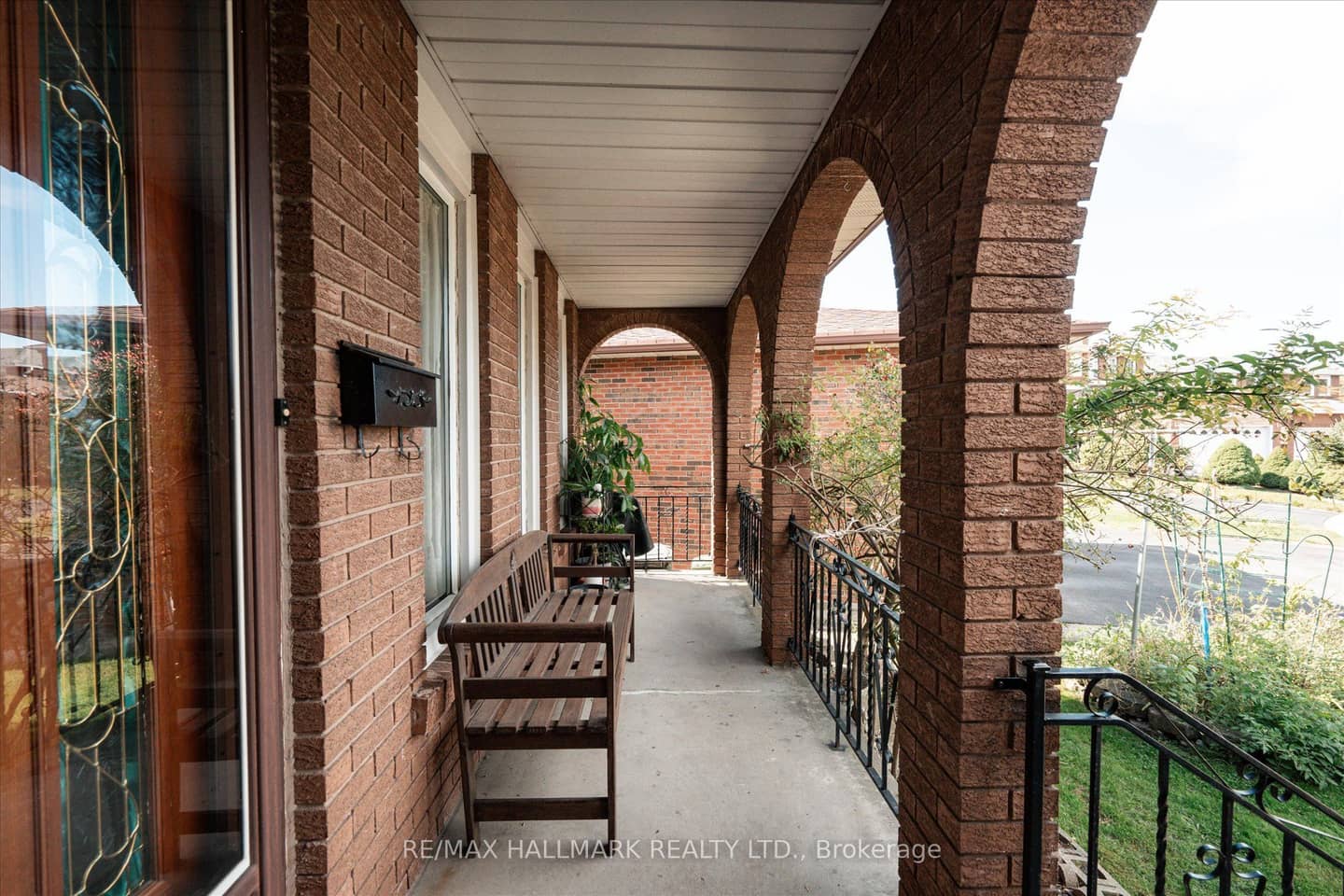 16 Ascolda Boulevard, Toronto, ON M1J 2N7