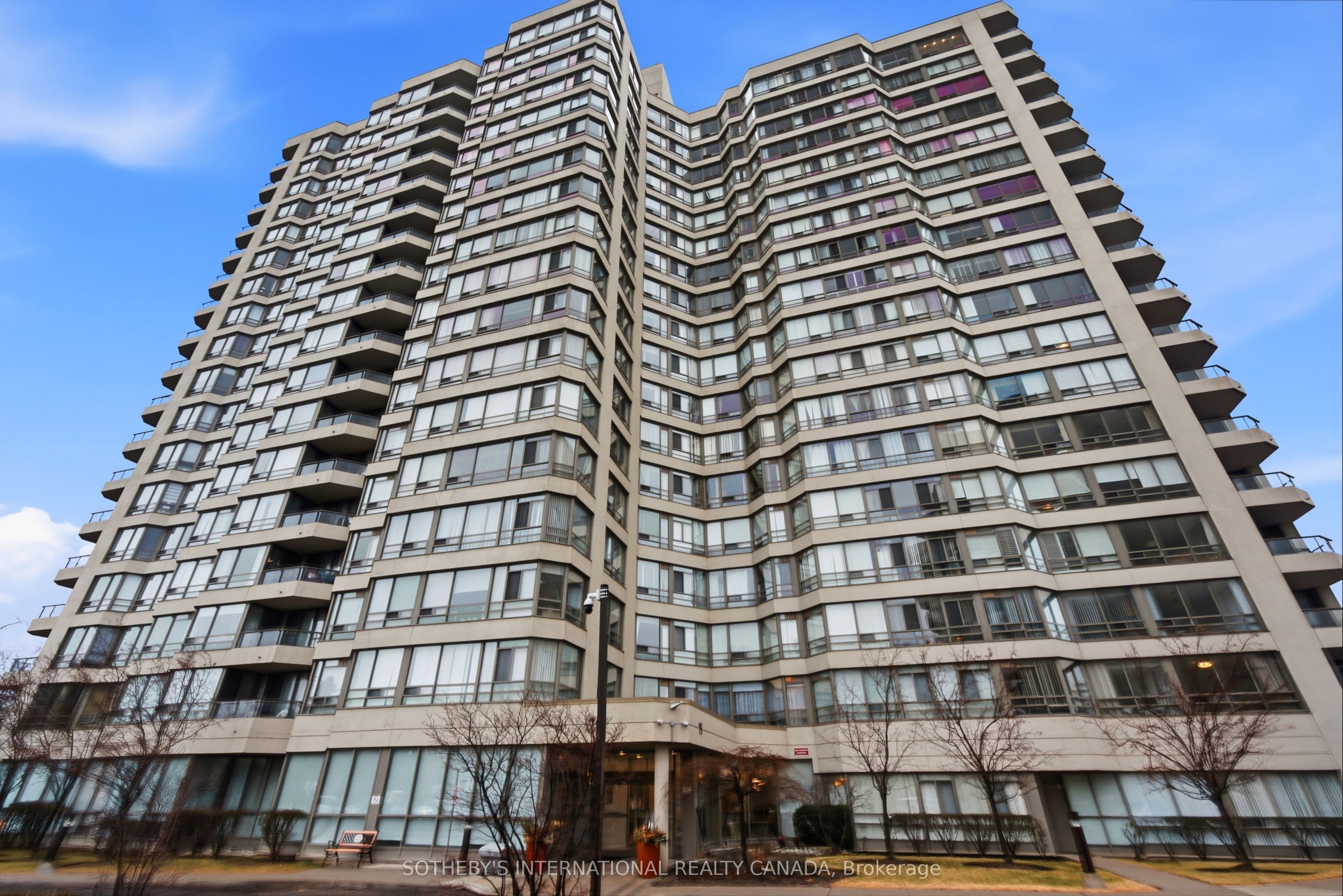 75 King Street E 1703, Mississauga, ON L5A 4G5