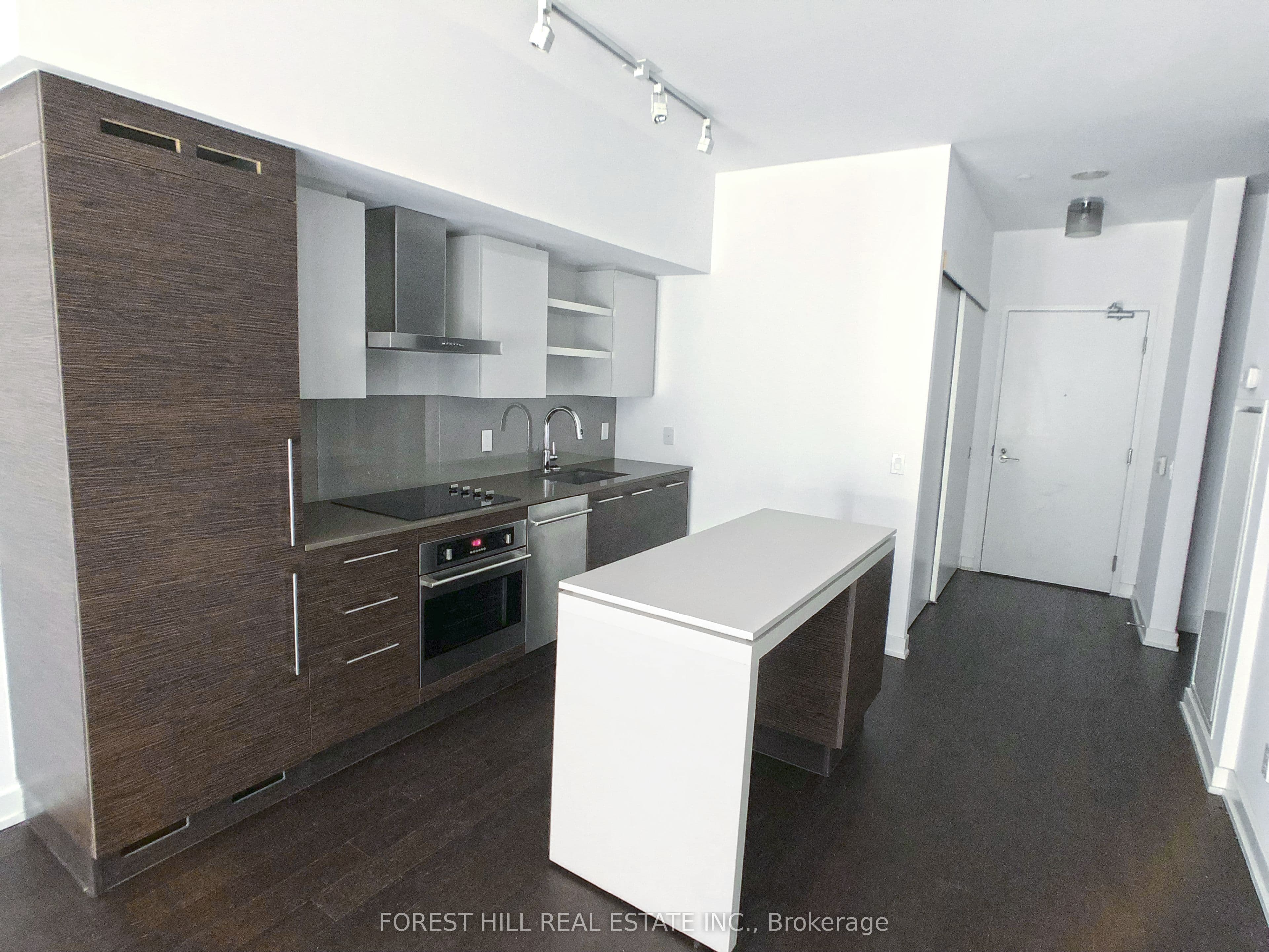 1030 King Street W 440, Toronto, ON M6K 0B4