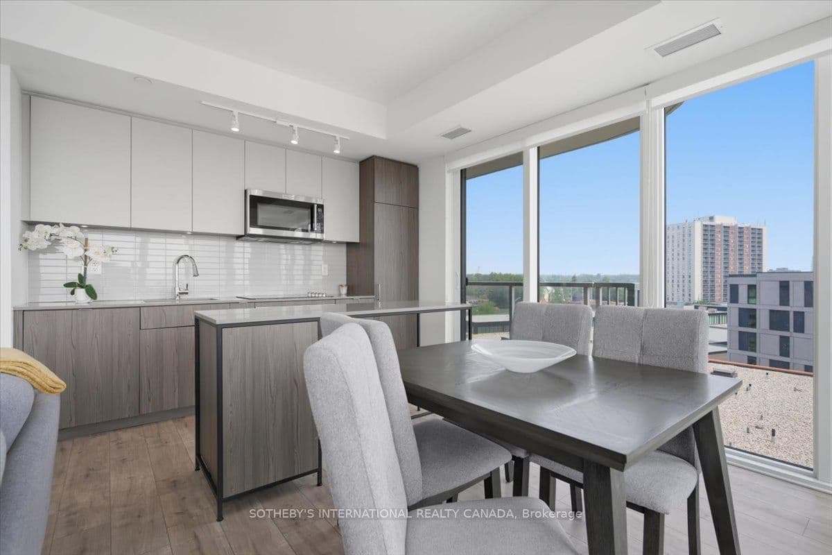 220 Missinnihe Way 705, Mississauga, ON L5H 0A9