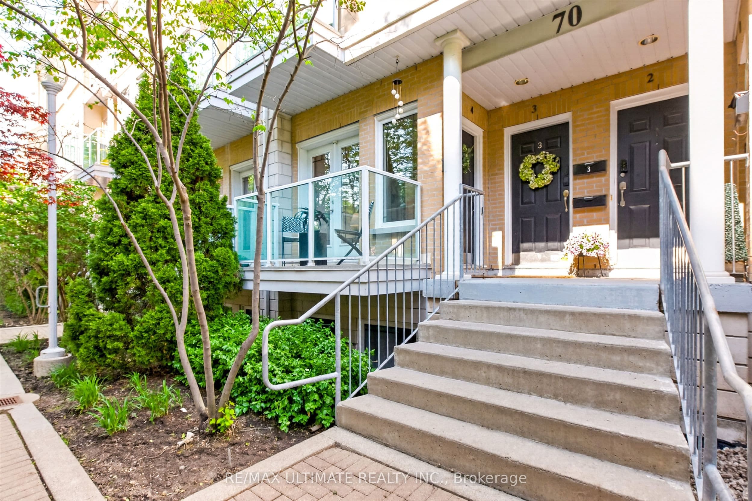 70 Byng Avenue 4, Toronto, ON M2N 7L9