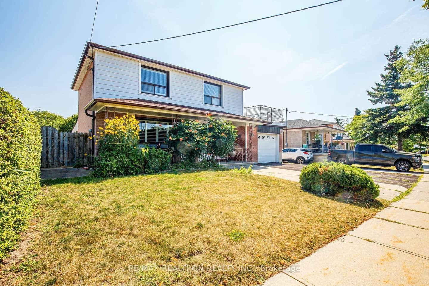 115 Hullmar Drive, Toronto, ON M3N 2E5