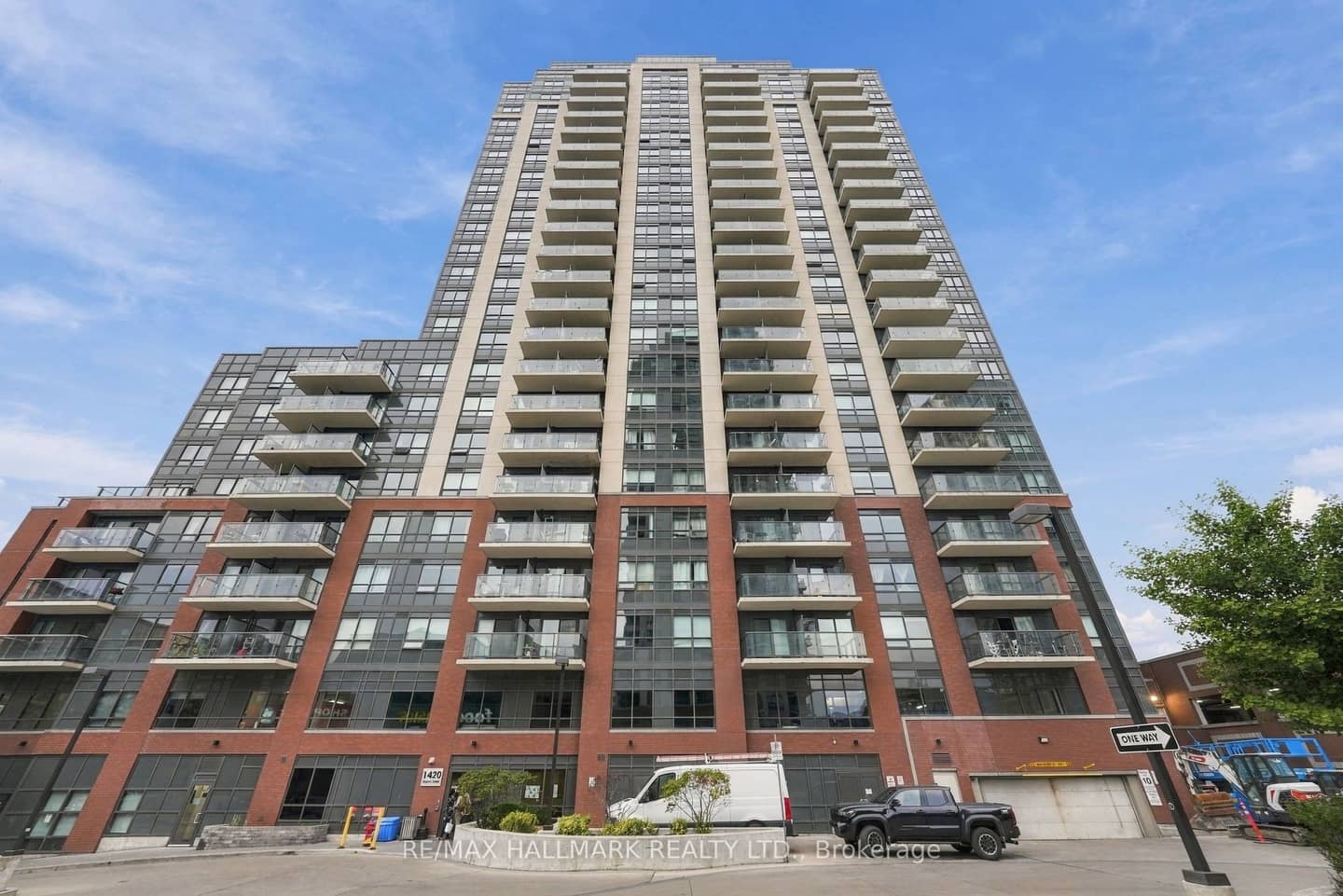 1420 Dupont Street 1408, Toronto, ON M6H 4J8