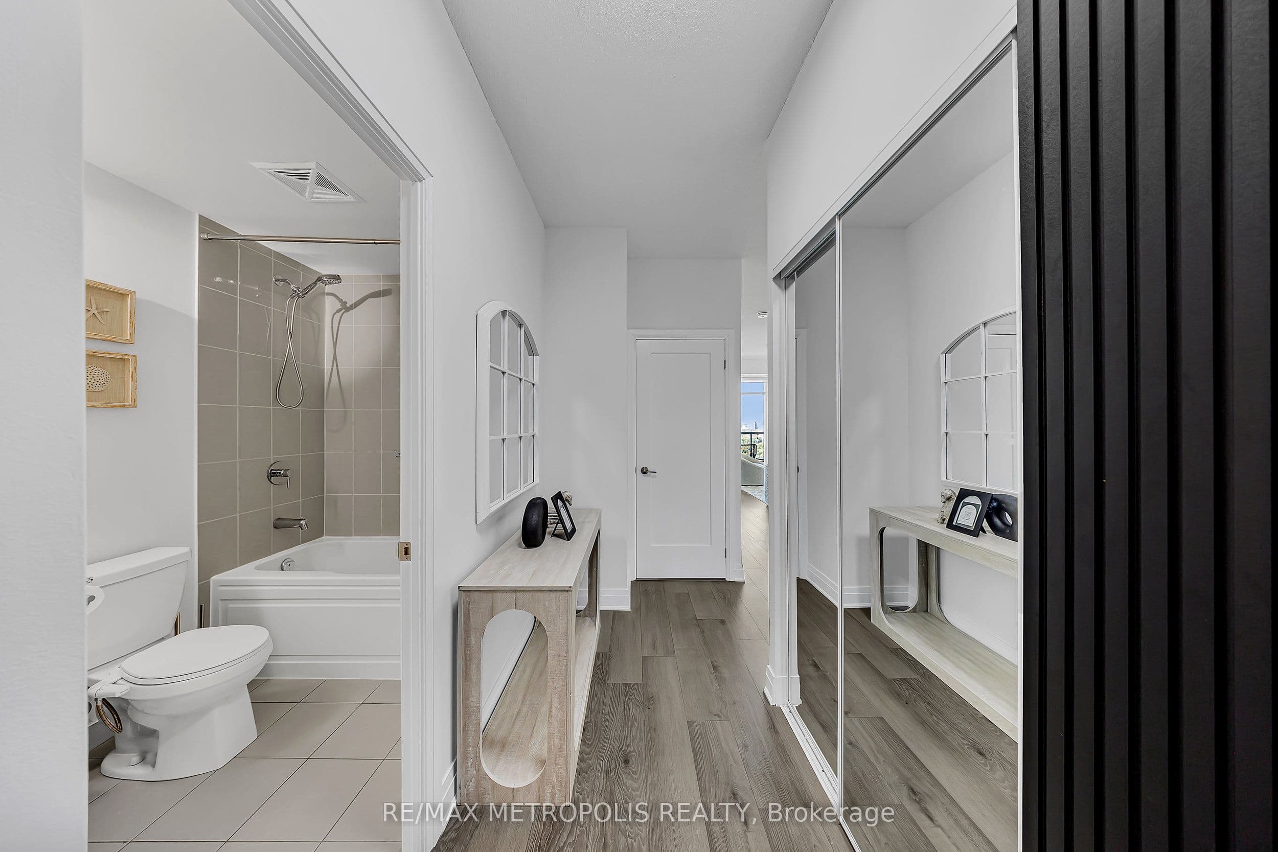 3220 Sheppard Avenue E 1310, Toronto, ON M1T 0B7