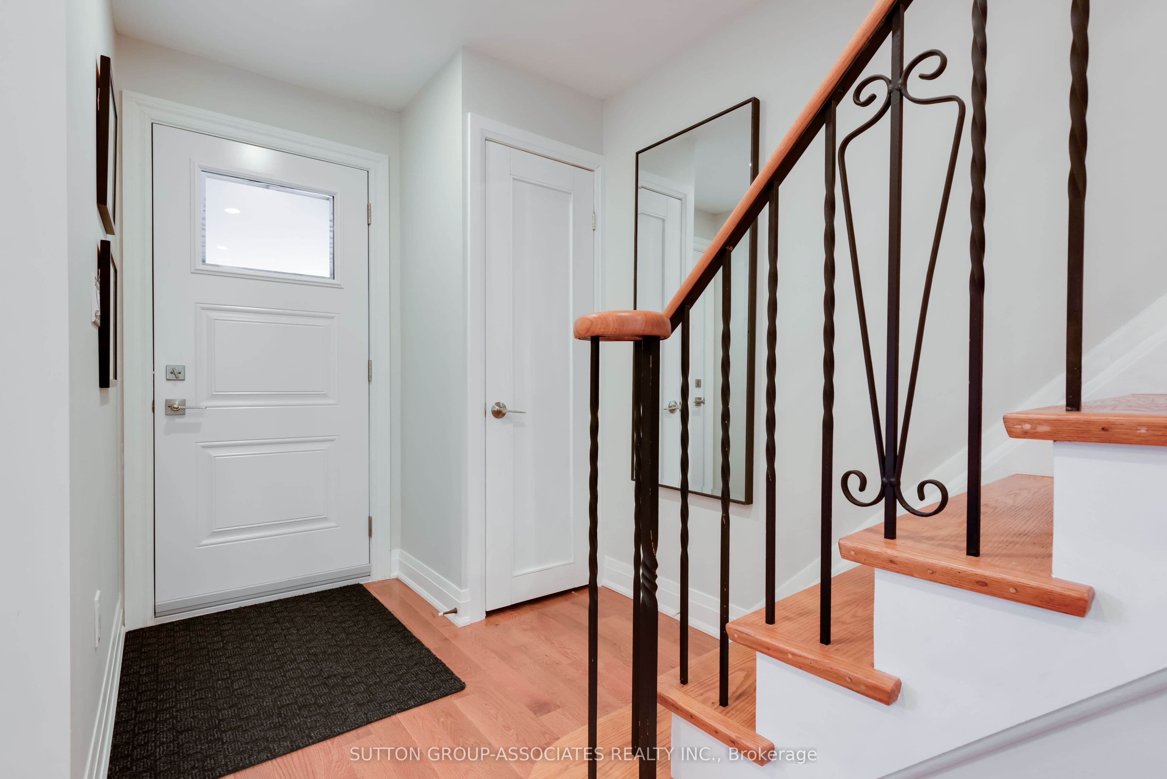 21 Belvidere Avenue, Toronto, ON M6C 1P4