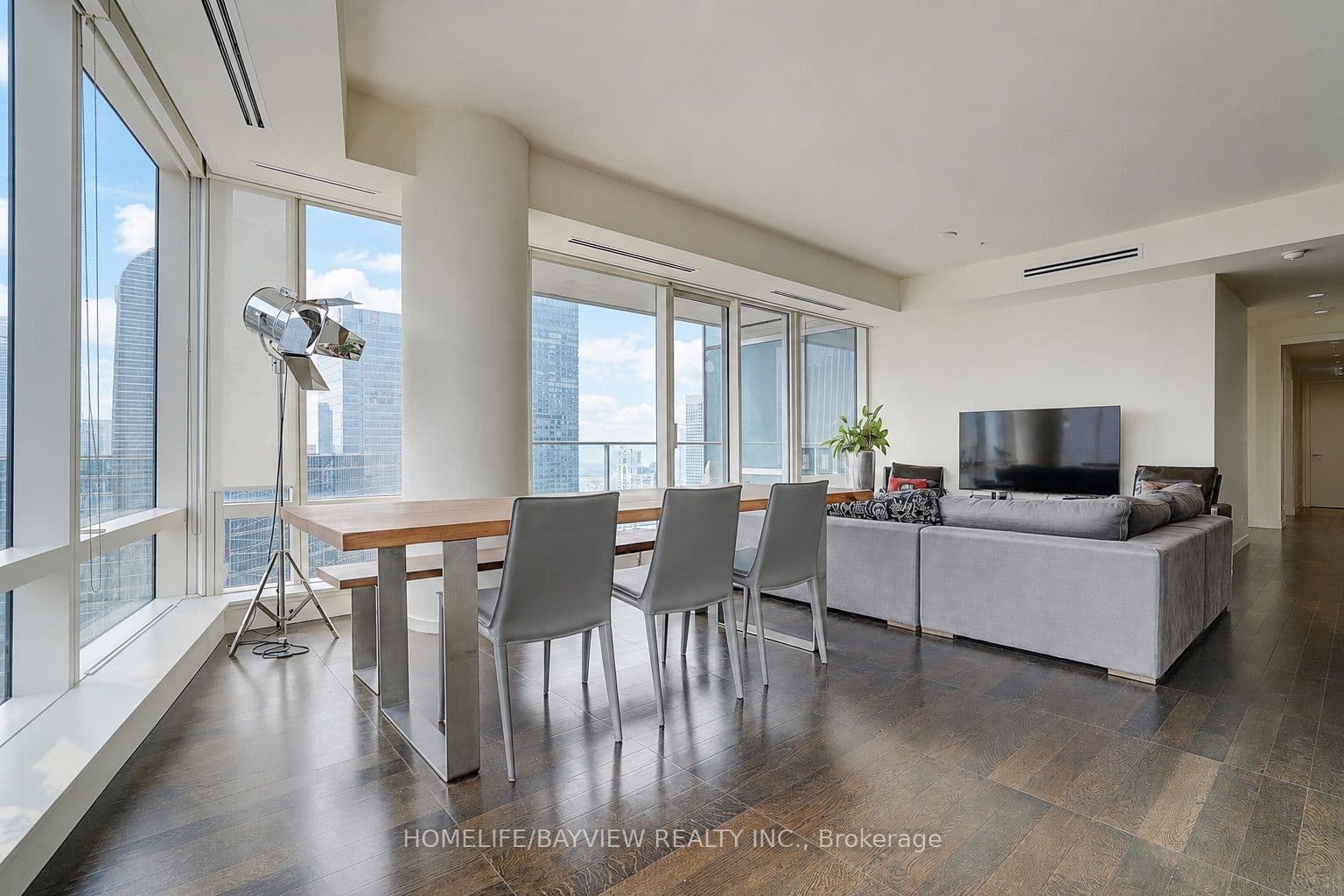 180 University Avenue 3509, Toronto, ON M5H 0A2