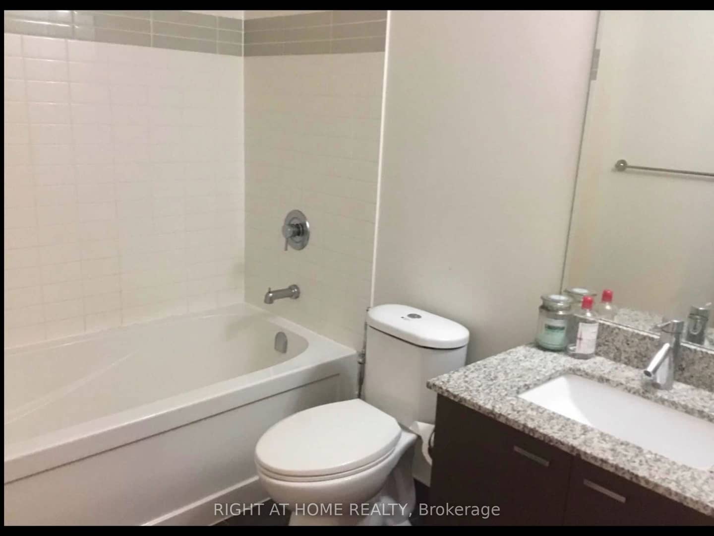 88 Sheppard Avenue E 409, Toronto, ON M2N 0G9