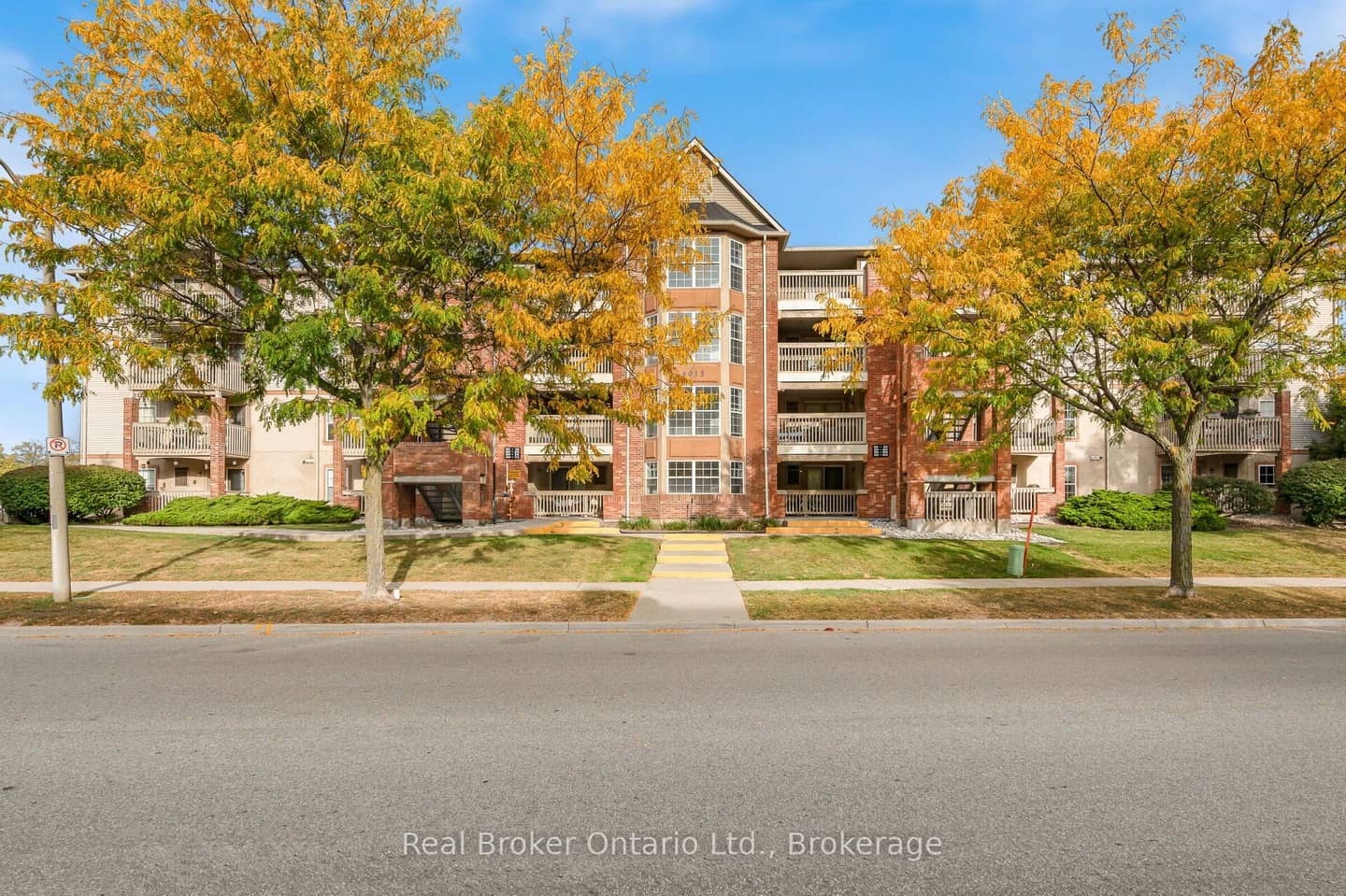 4015 KILMER Drive 204, Burlington, ON L7M 4M4