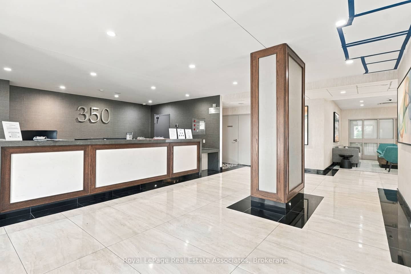 350 Rathburn Road W 808, Mississauga, ON L5B 3Y2