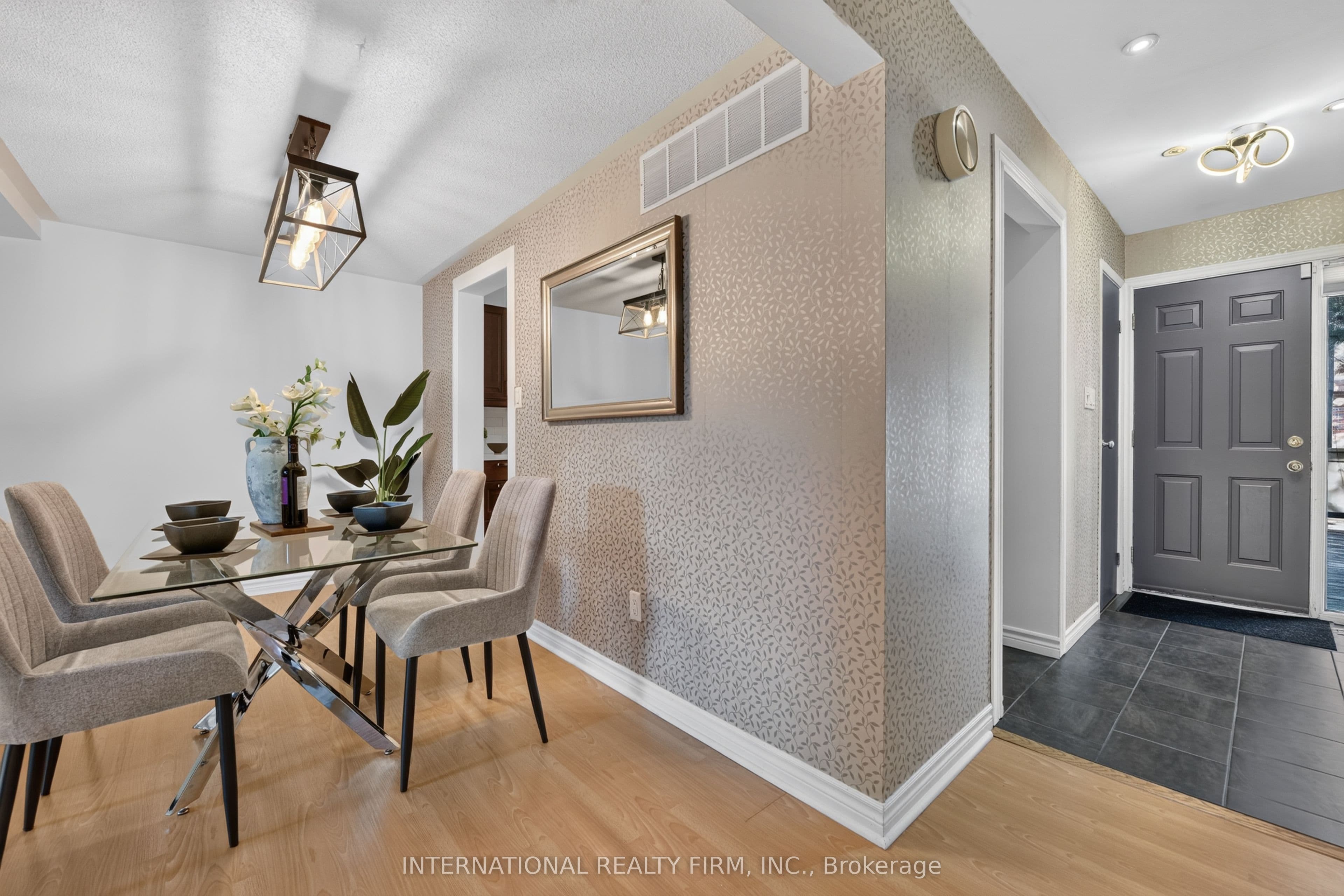 6855 Glen Erin Drive 15, Mississauga, ON L5N 1P6