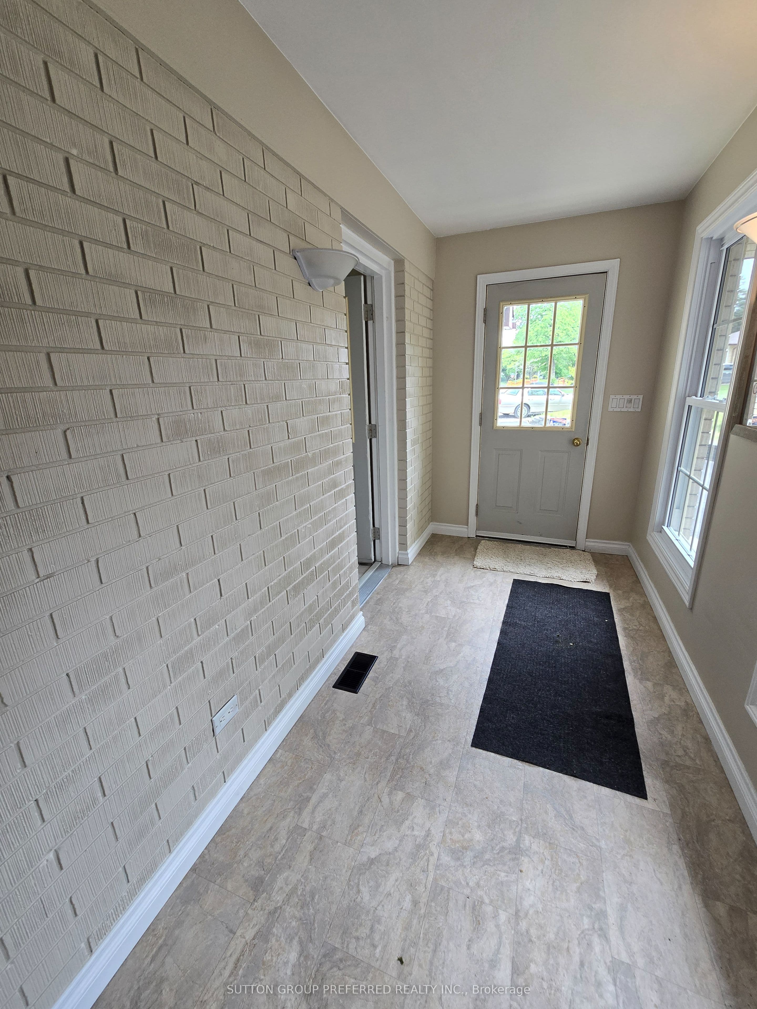 17 Agincourt Place, London South, ON N5Z 4E8