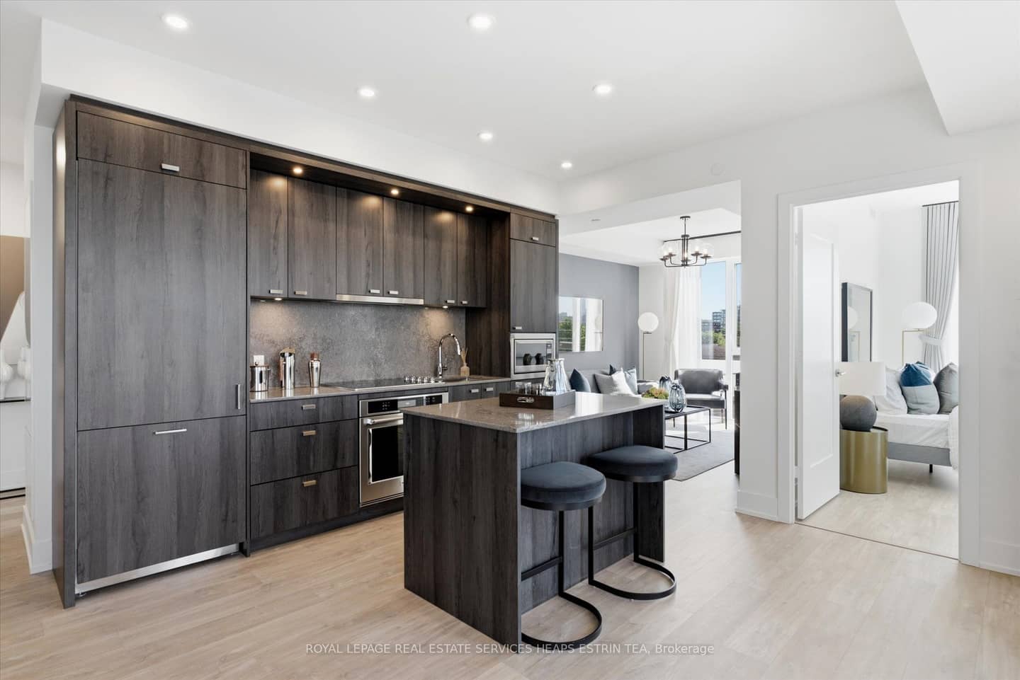 858 Dupont Street 328, Toronto, ON M6G 1Z7