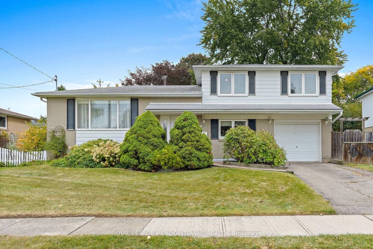 5 Lucinda Place, Halton Hills, ON L7G 1J8