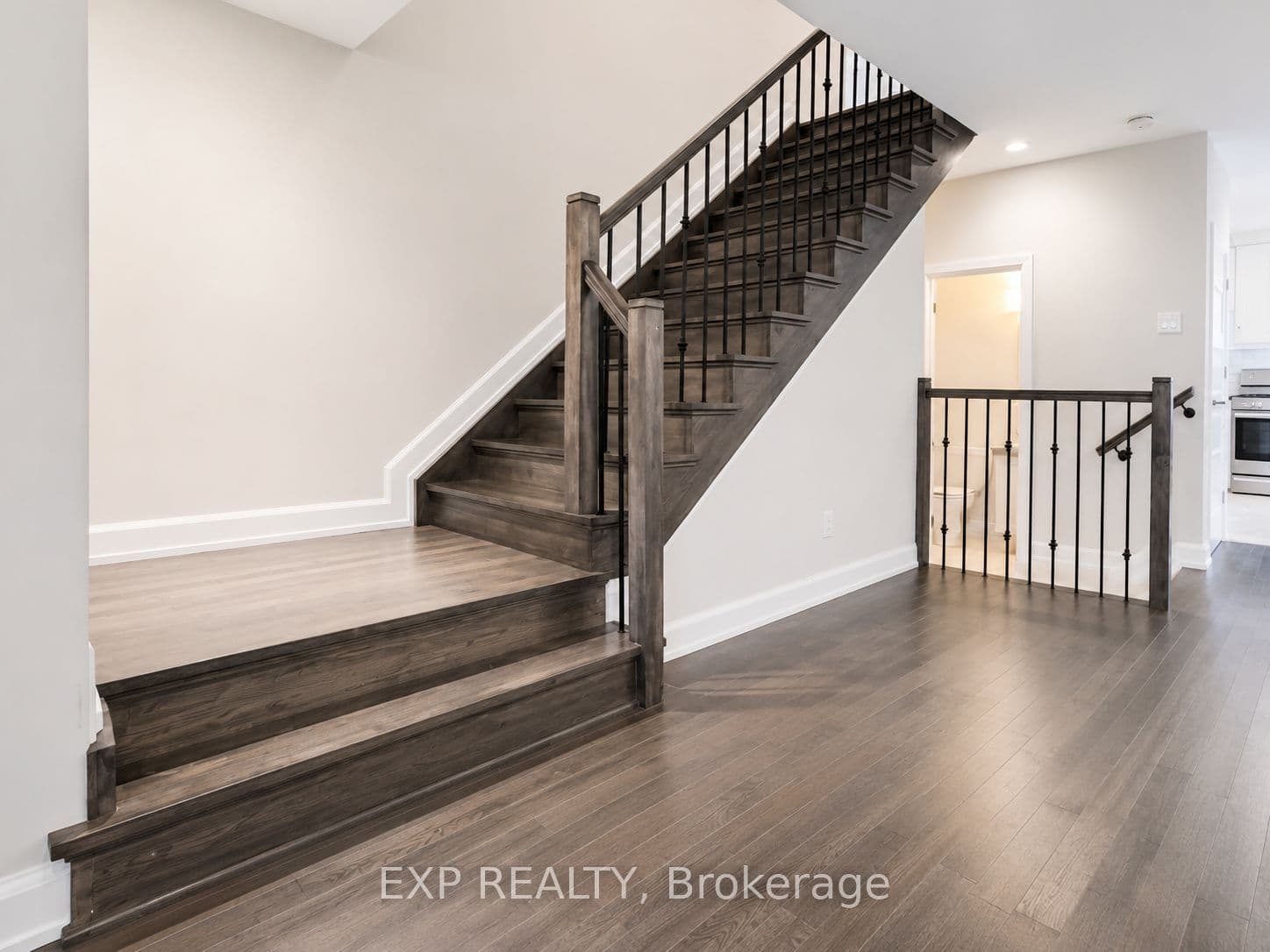 528 LUCENT Street, Russell, ON K4R 0G3