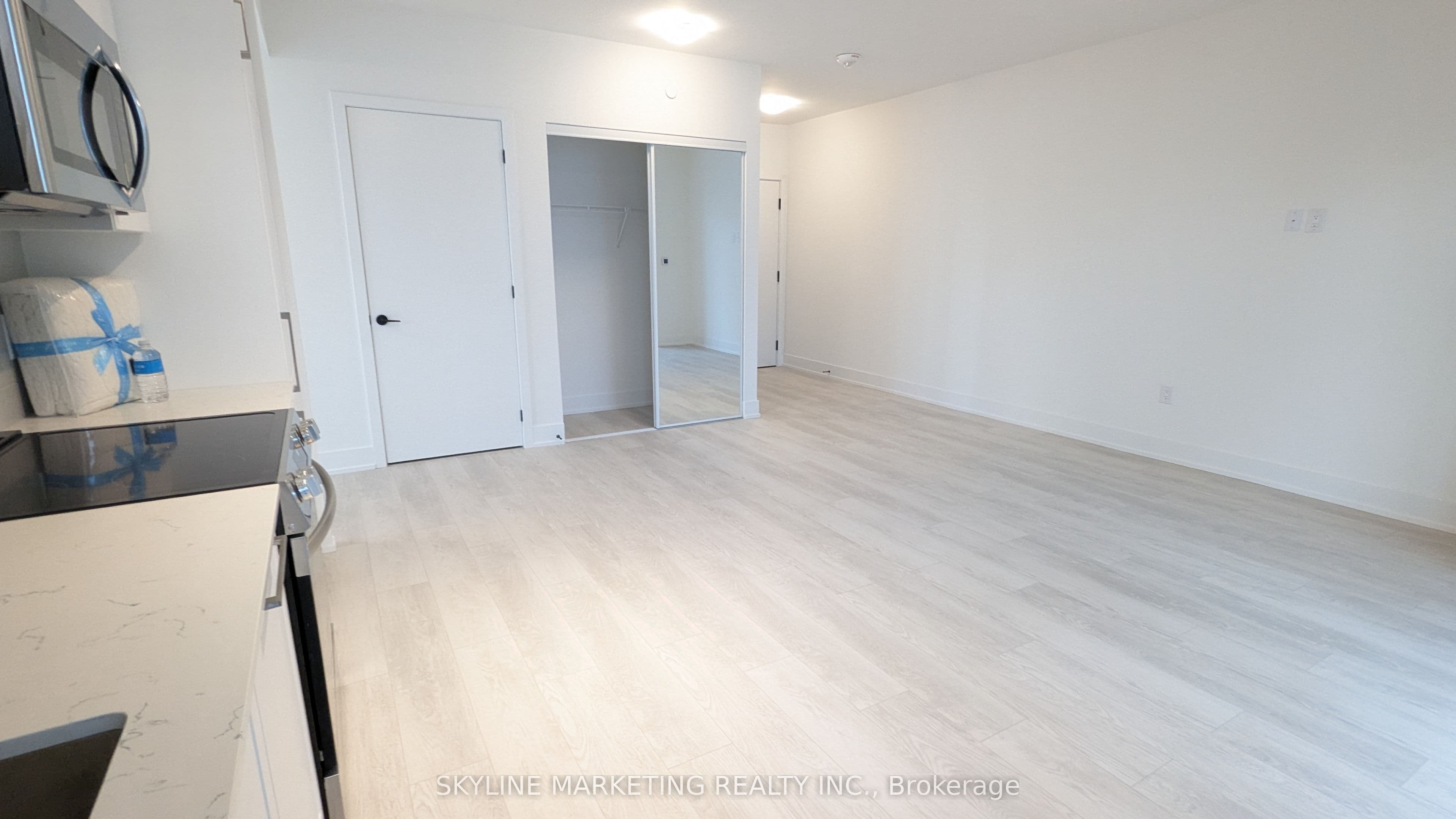 2450 Old Bronte Road 504, Oakville, ON L6M 5P6