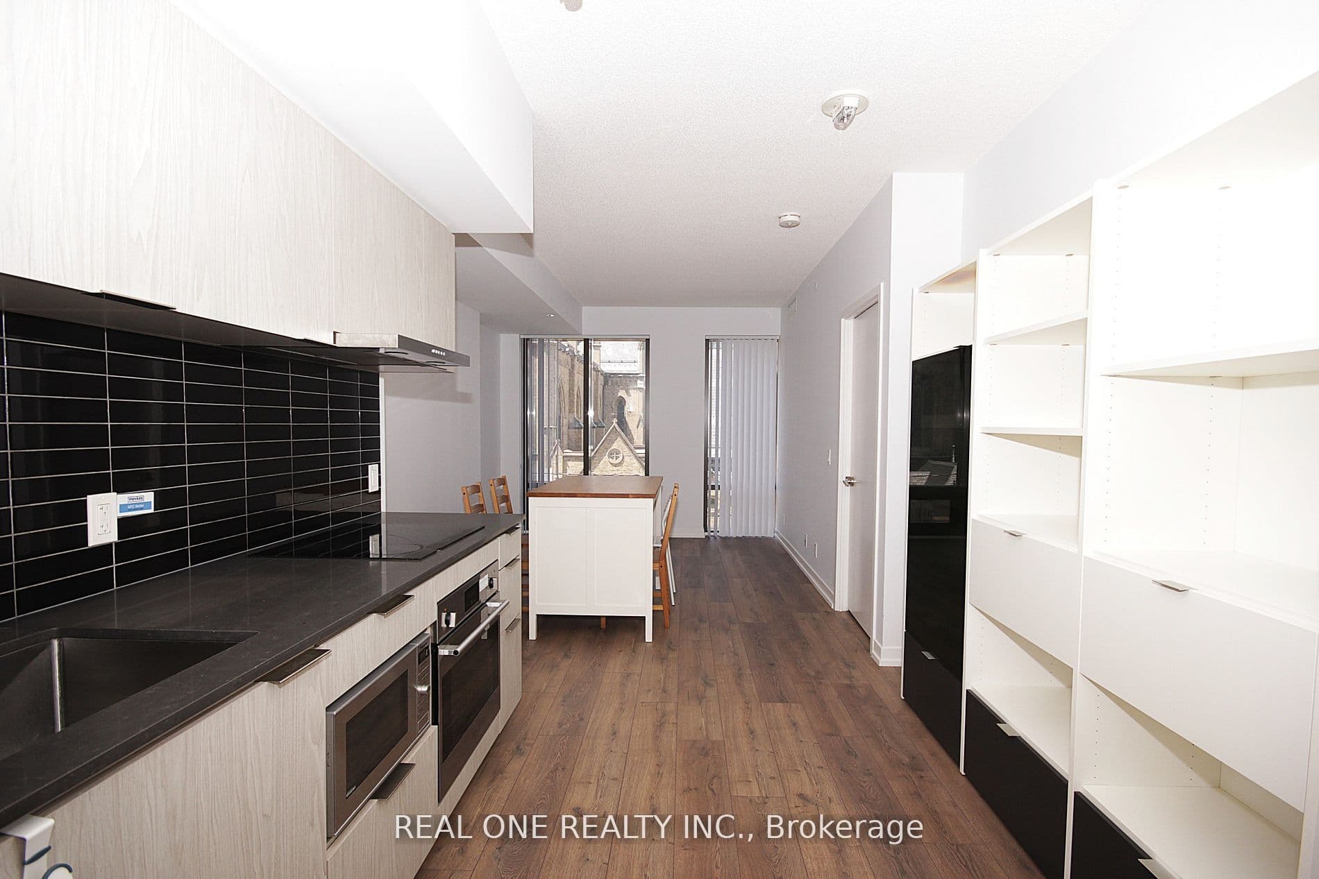 60 Shuter Street 216, Toronto, ON M5B 0B7