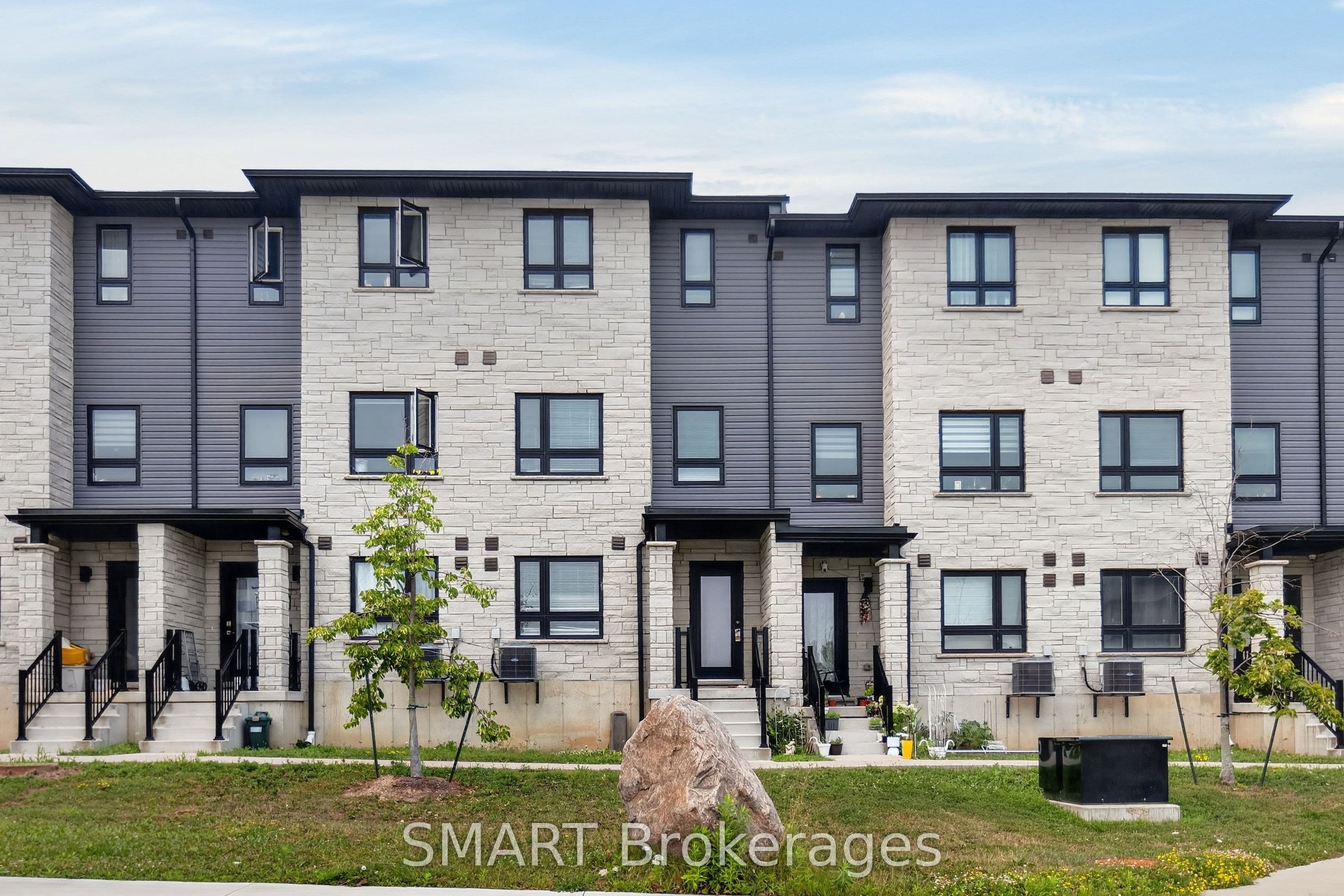 51 Sparrow Avenue 10, Cambridge, ON N1T 2E2