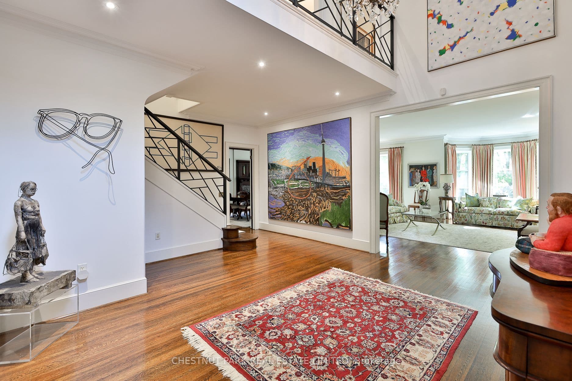 12 Shorncliffe Avenue, Toronto, ON M4V 1T1