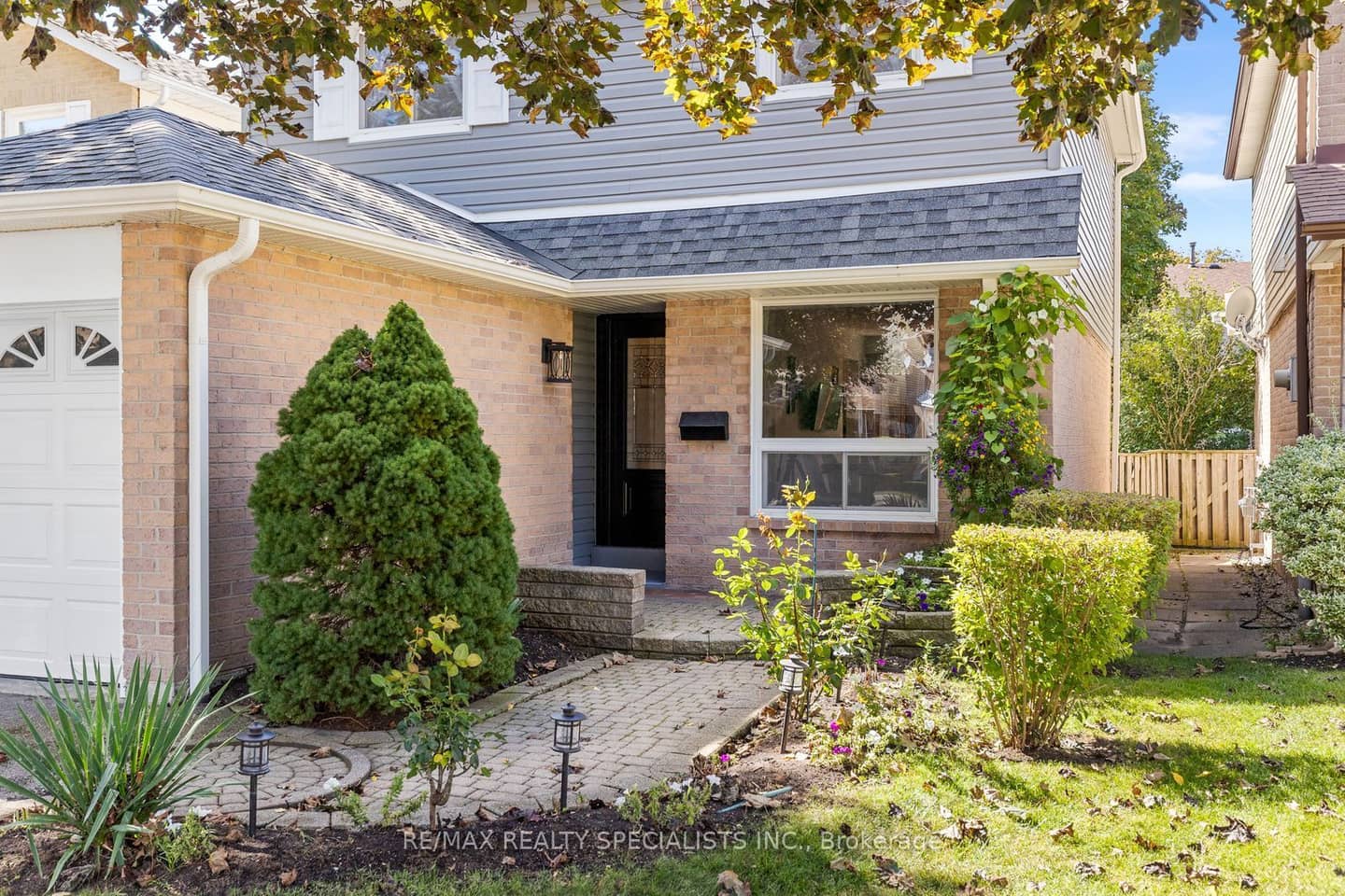 6454 Colebrook Crescent, Mississauga, ON L5N 3E4