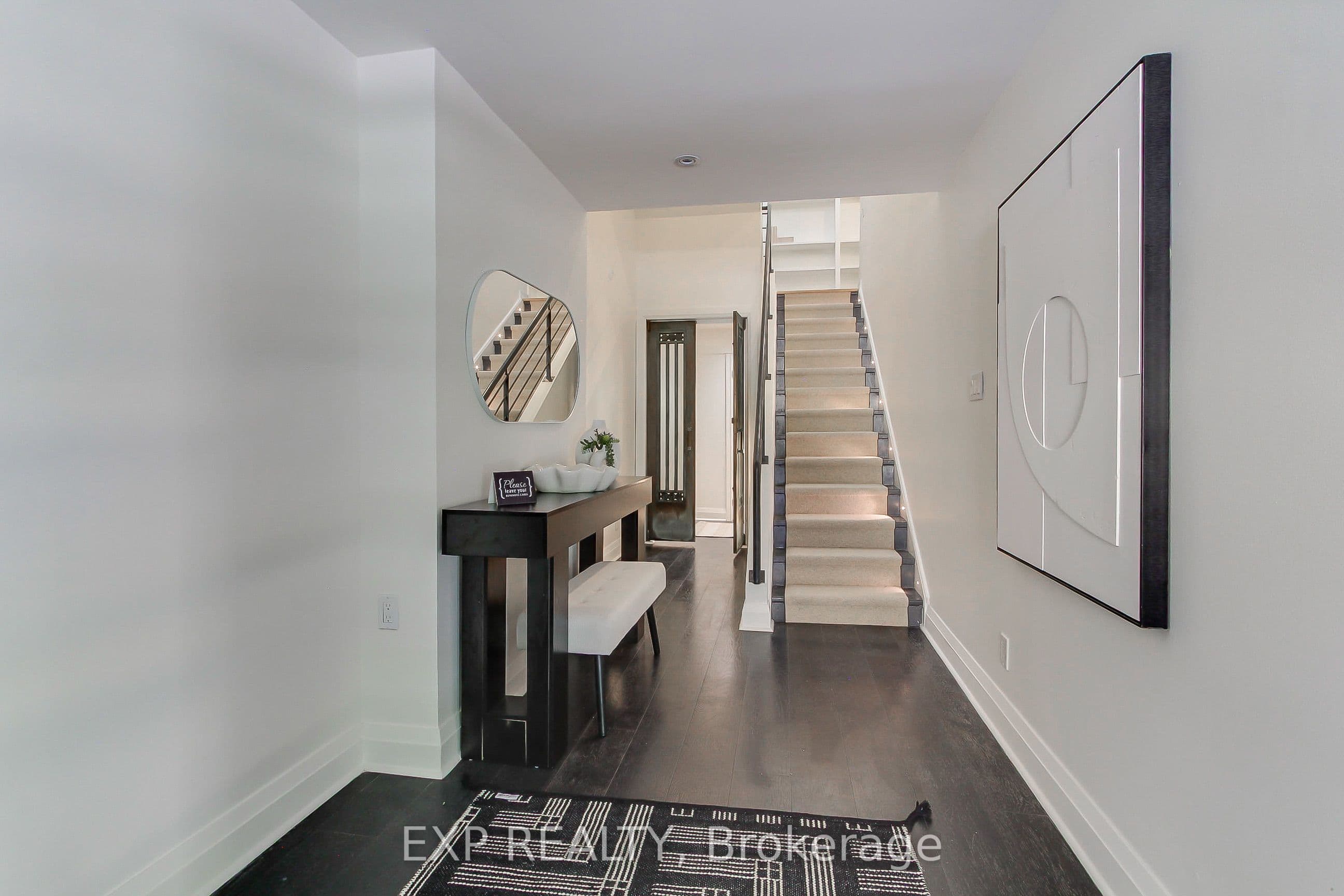 306 Sackville Street 4, Toronto, ON M5A 3G2