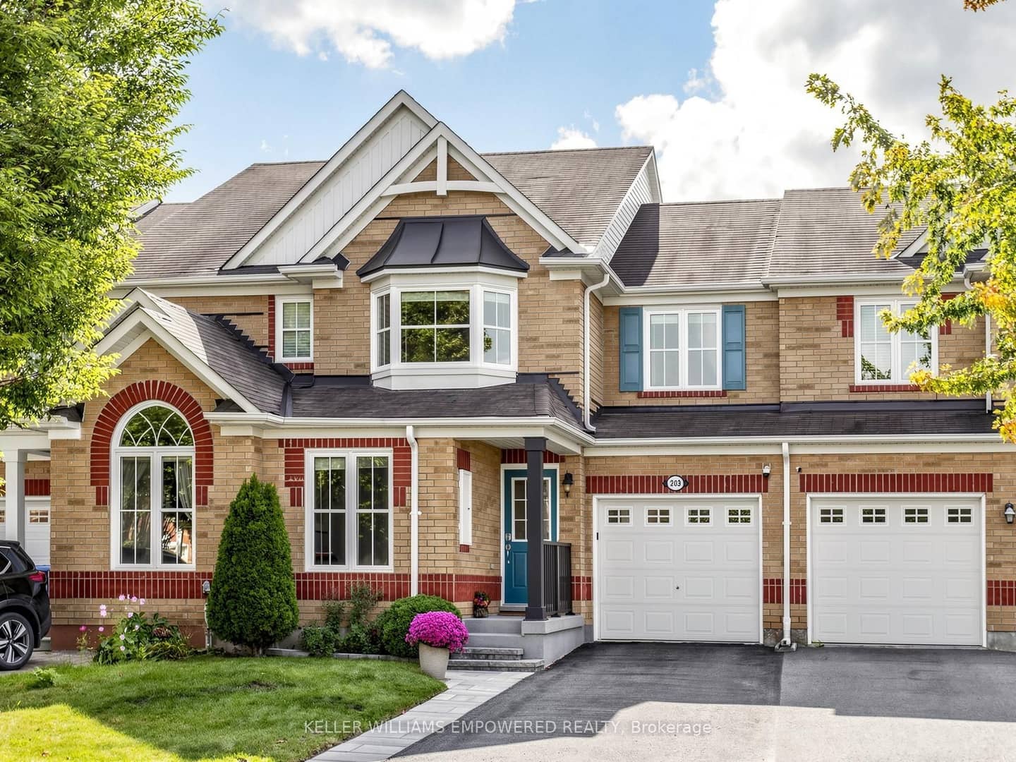 203 Chilcott Crescent, Newmarket, ON L3X 3G6
