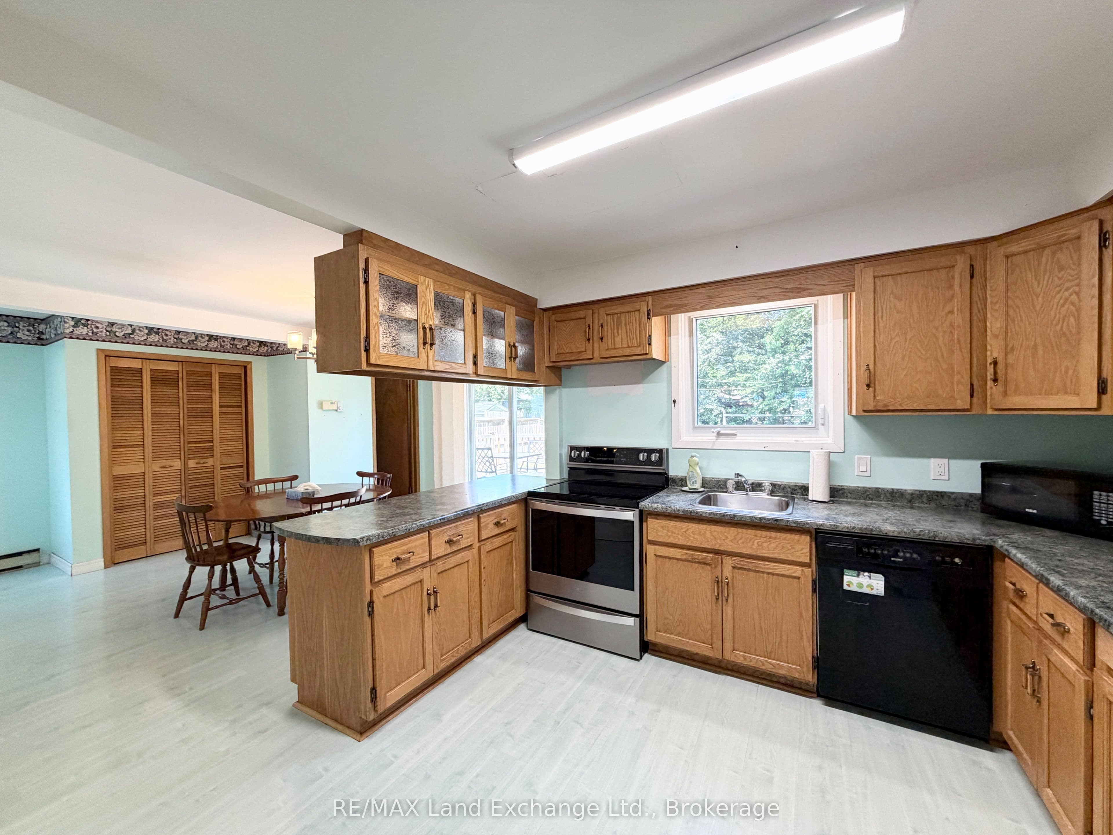 359 Crawford Street, Saugeen Shores, ON N0H 2C2