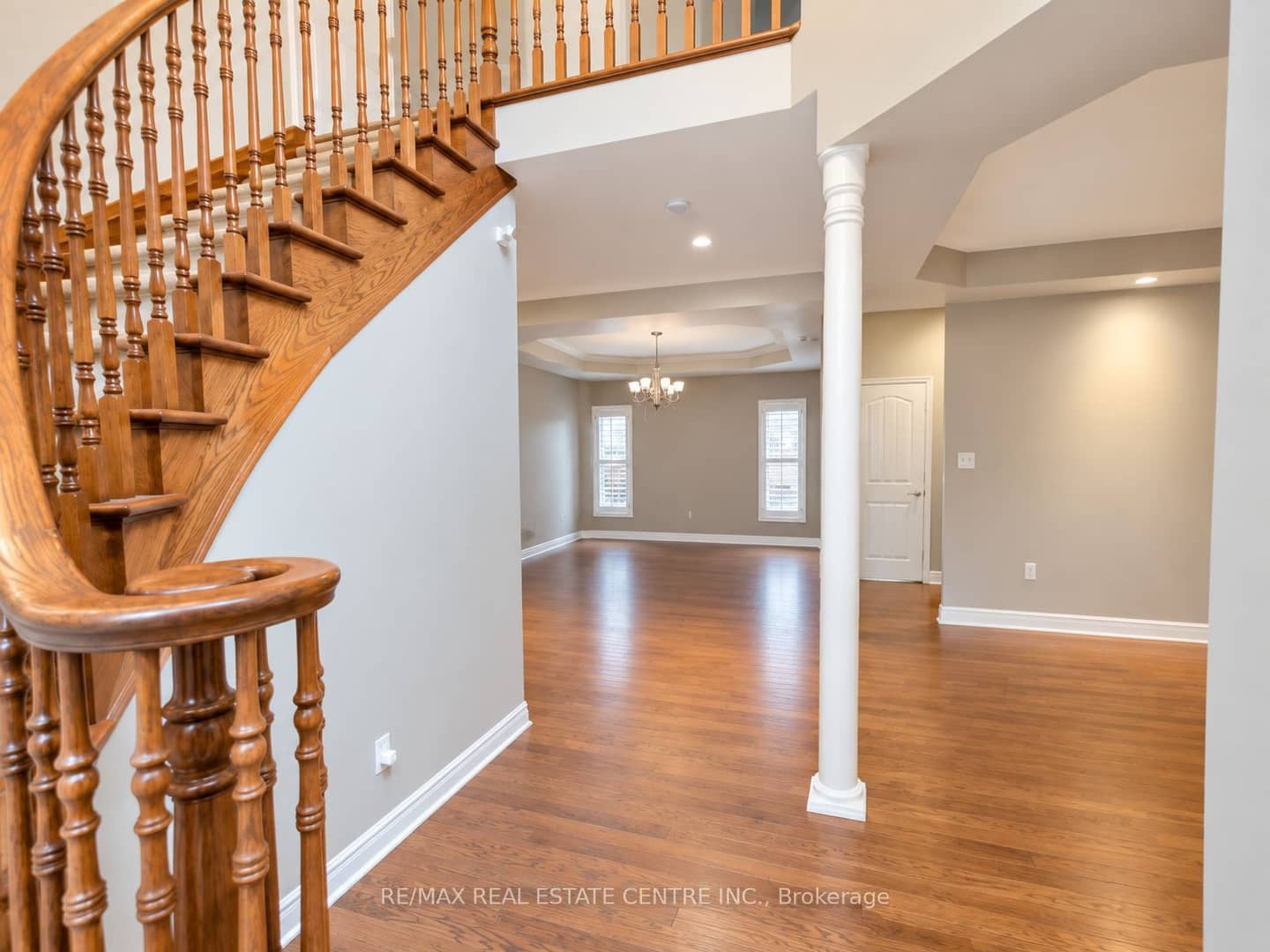 1302 Renfield Drive, Burlington, ON L7M 4Z3